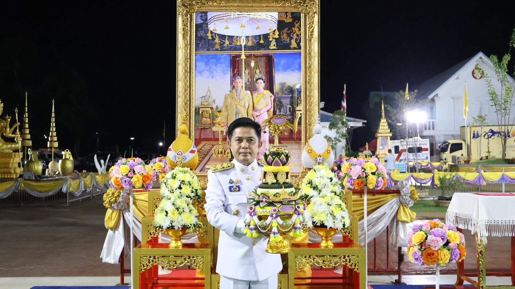 ส.ป.ก.นครนายก ร่วมพิธีเชิญพุ่มดอกบัวประดิษฐ์ไปถวายสักการะพระศรีมหาโพธิทศมราชบพิตร 