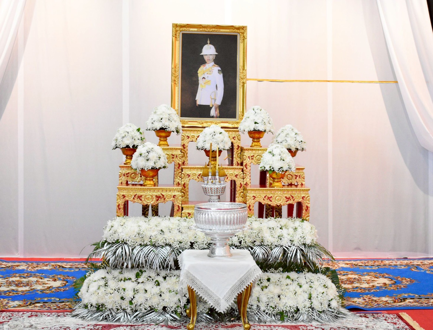 ส.ป.ก.นครนายก เข้าร่วมพิธีถวายน้ำสรงพระศพ และลงนามถวายความอาลัย 