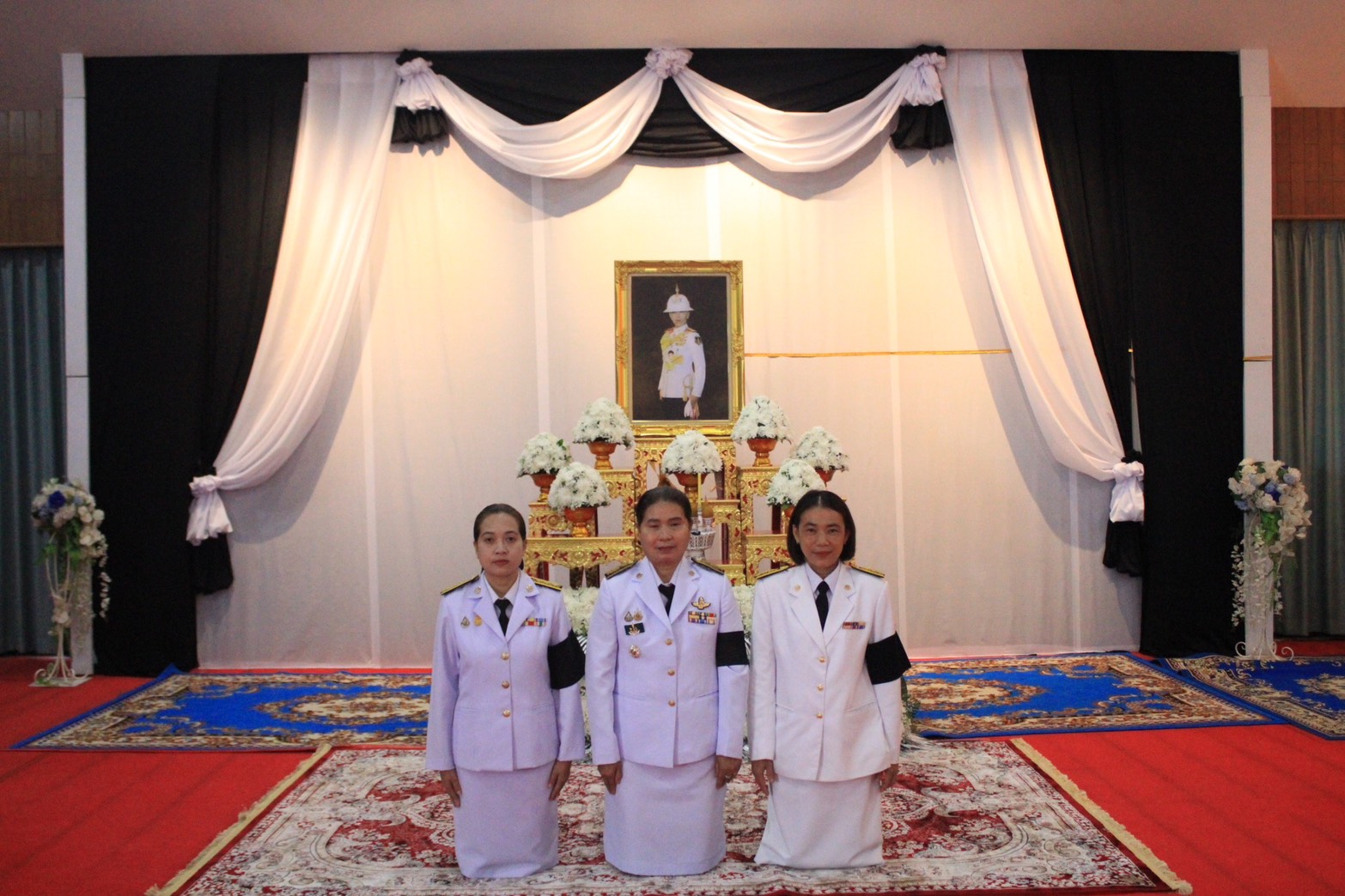 title - ส.ป.ก.นครนายก เข้าร่วมพิธีถวายน้ำสรงพระศพ และลงนามถวายความอาลัย 
