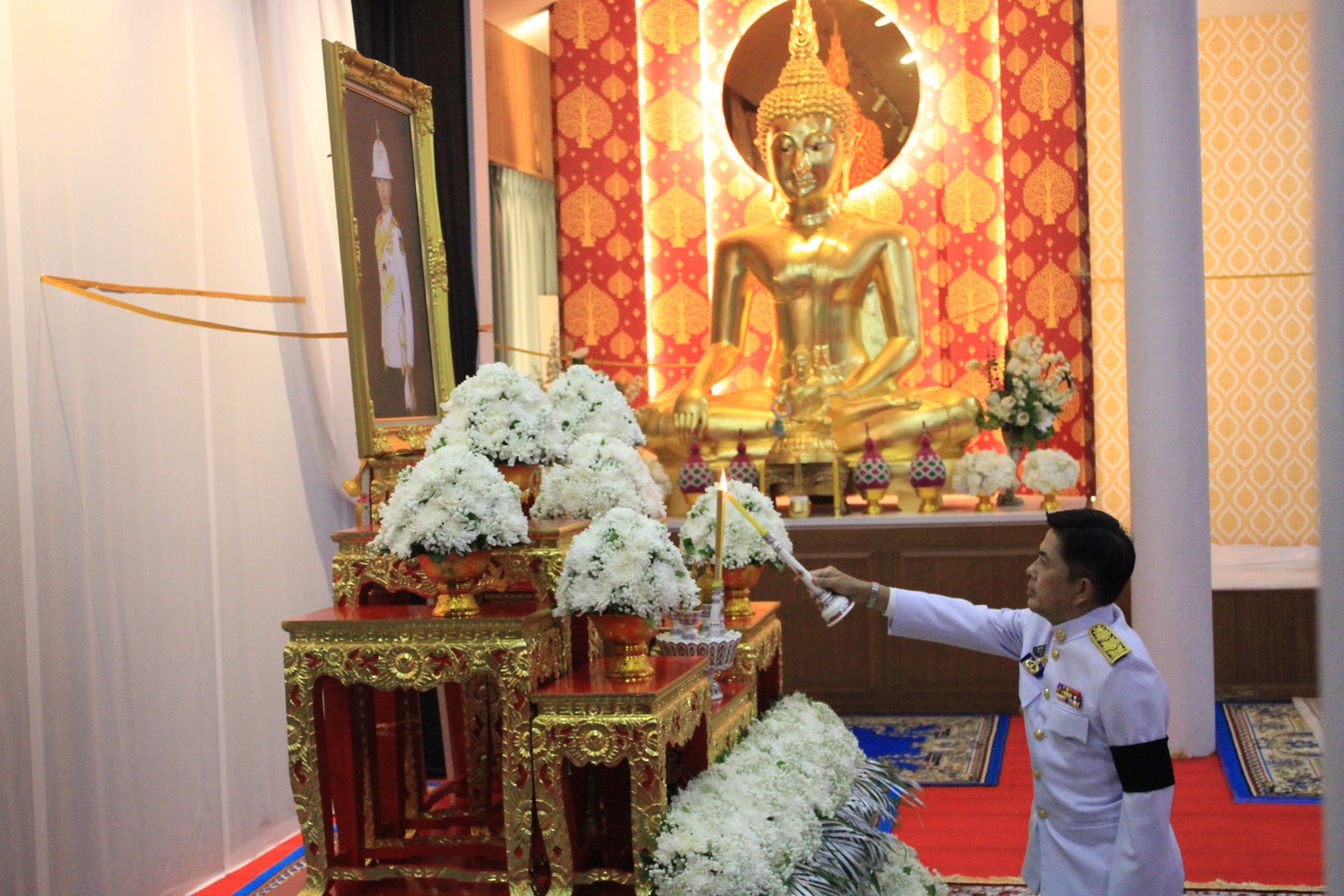 title - ส.ป.ก.นครนายก เข้าร่วมพิธีถวายน้ำสรงพระศพ และลงนามถวายความอาลัย 