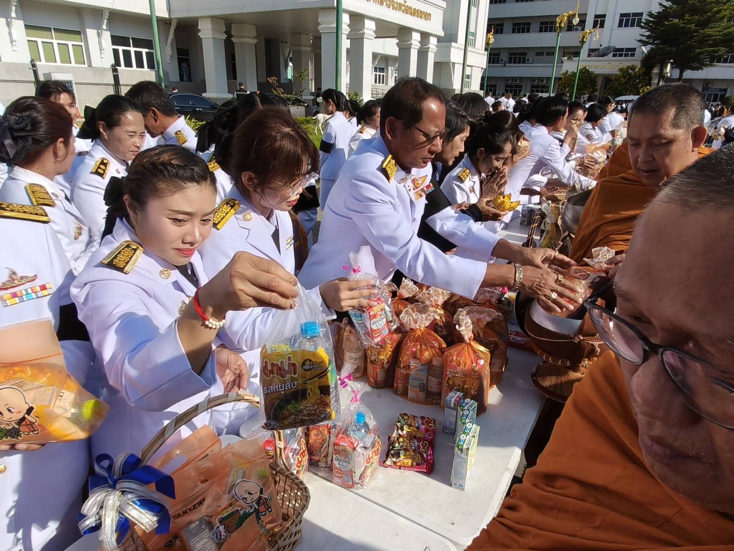 title - ส.ป.ก.นครนายก เข้าร่วมกิจกรรมเนื่องในวันคล้ายวันสวรรคต สมเด็จพระพันปีหลวง