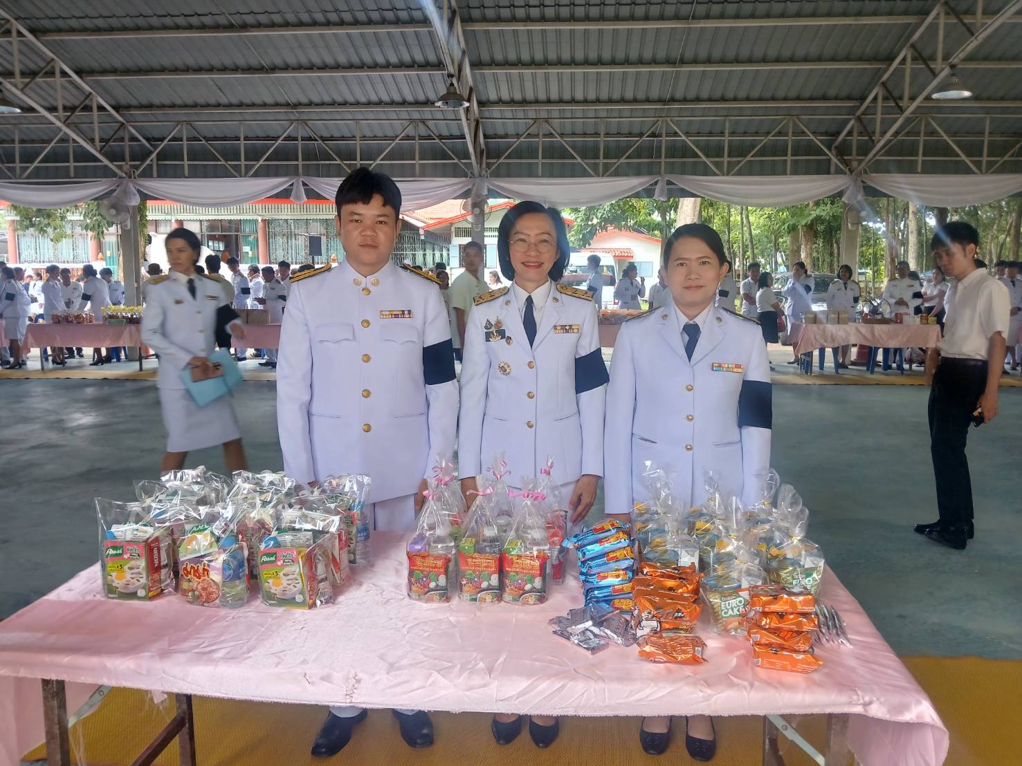 title - ส.ป.ก.นครนายก เข้าร่วมพิธีทำบุญตักบาตรถวายพระราชกุศล 