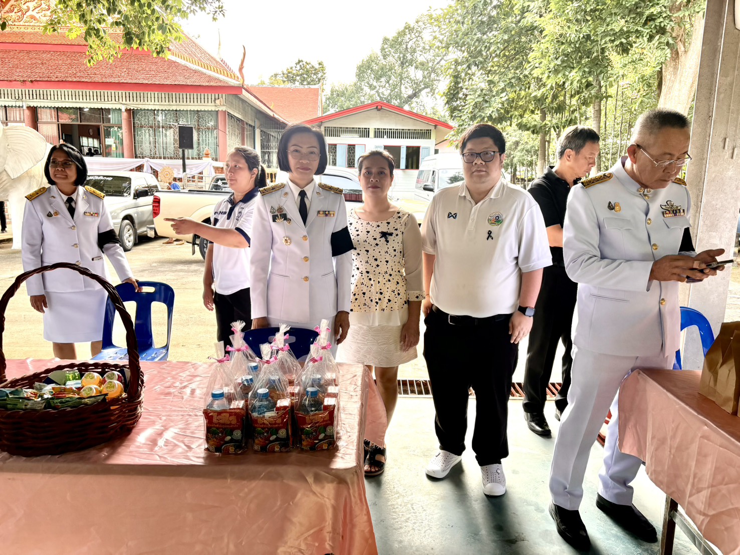 title - ส.ป.ก.นครนายกเข้าร่วมพิธีสวดพระพุทธมนต์และทำบุญตักบาตรถวายพระราชกุศล