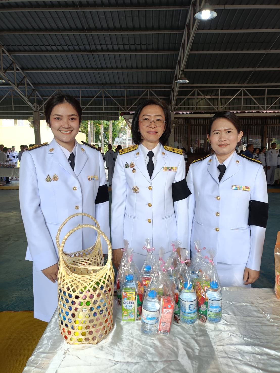 title - ส.ป.ก.นครนายก ร่วมเข้าร่วมพิธีเจริญพระพุทธมนต์ และทำบุญตักบาตร