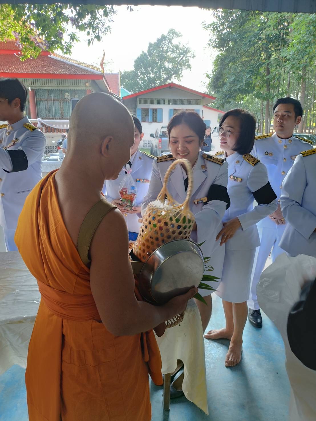 title - ส.ป.ก.นครนายก ร่วมเข้าร่วมพิธีเจริญพระพุทธมนต์ และทำบุญตักบาตร