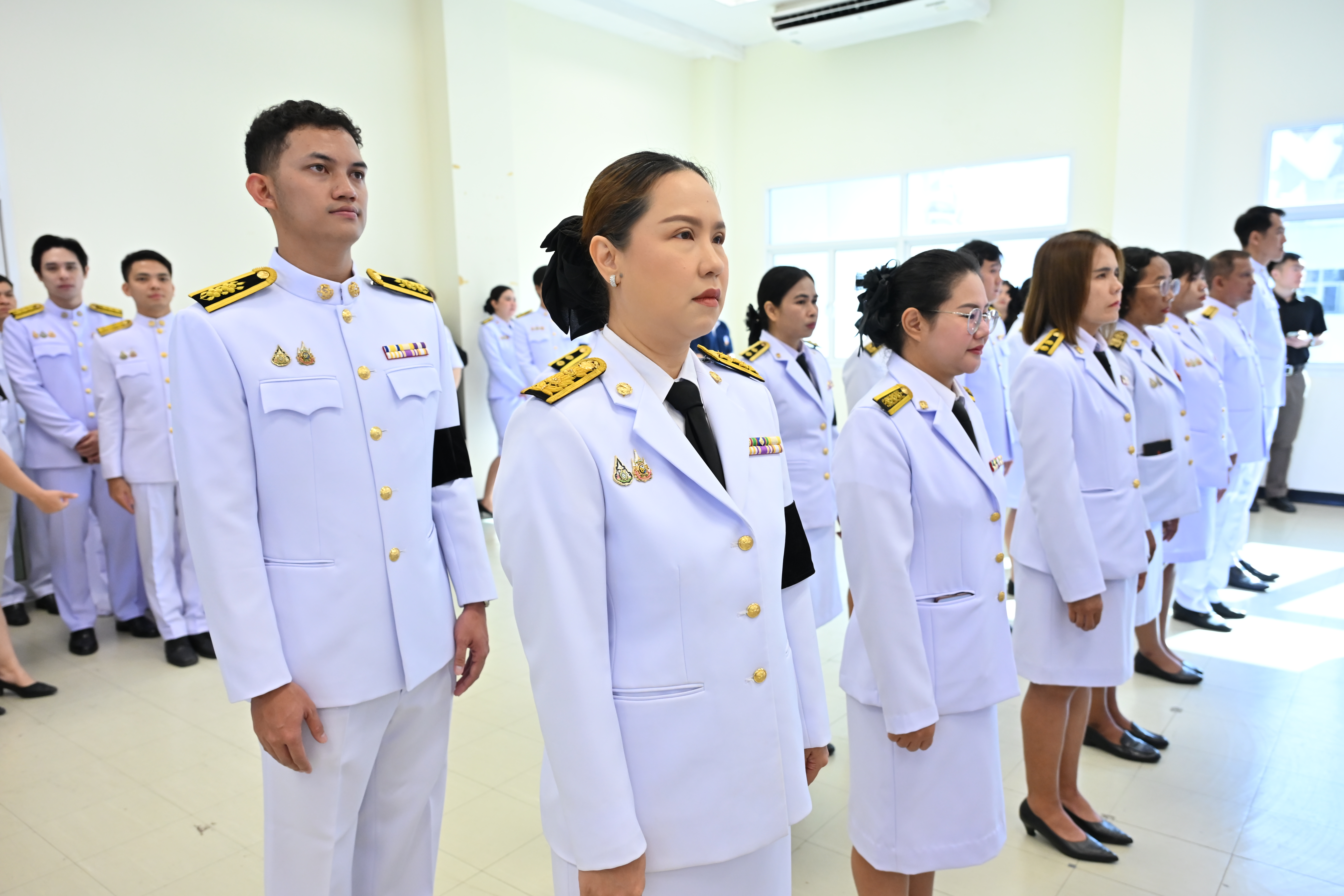 title - พิธีวางพวงมาลา หน้าพระบรมสาทิสลักษณ์ พระบาทสมเด็จพระจอมเกล้าเจ้าอยู่หัว รัชกาลที่ 4 เนื่องในวันที่ระลึกพระบาทสมเด็จพระจอมเกล้าเจ้าอยู่หัว ประจำปี 2569 