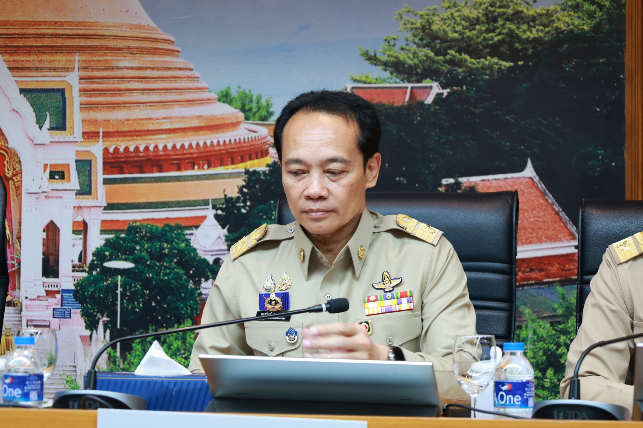 title - ประชุมคณะกรมการจังหวัด และหัวหน้าส่วนราชการประจำจังหวัดนครปฐม ครั้งที่ 4/2569 ประจำเดือนเมษายน 2569