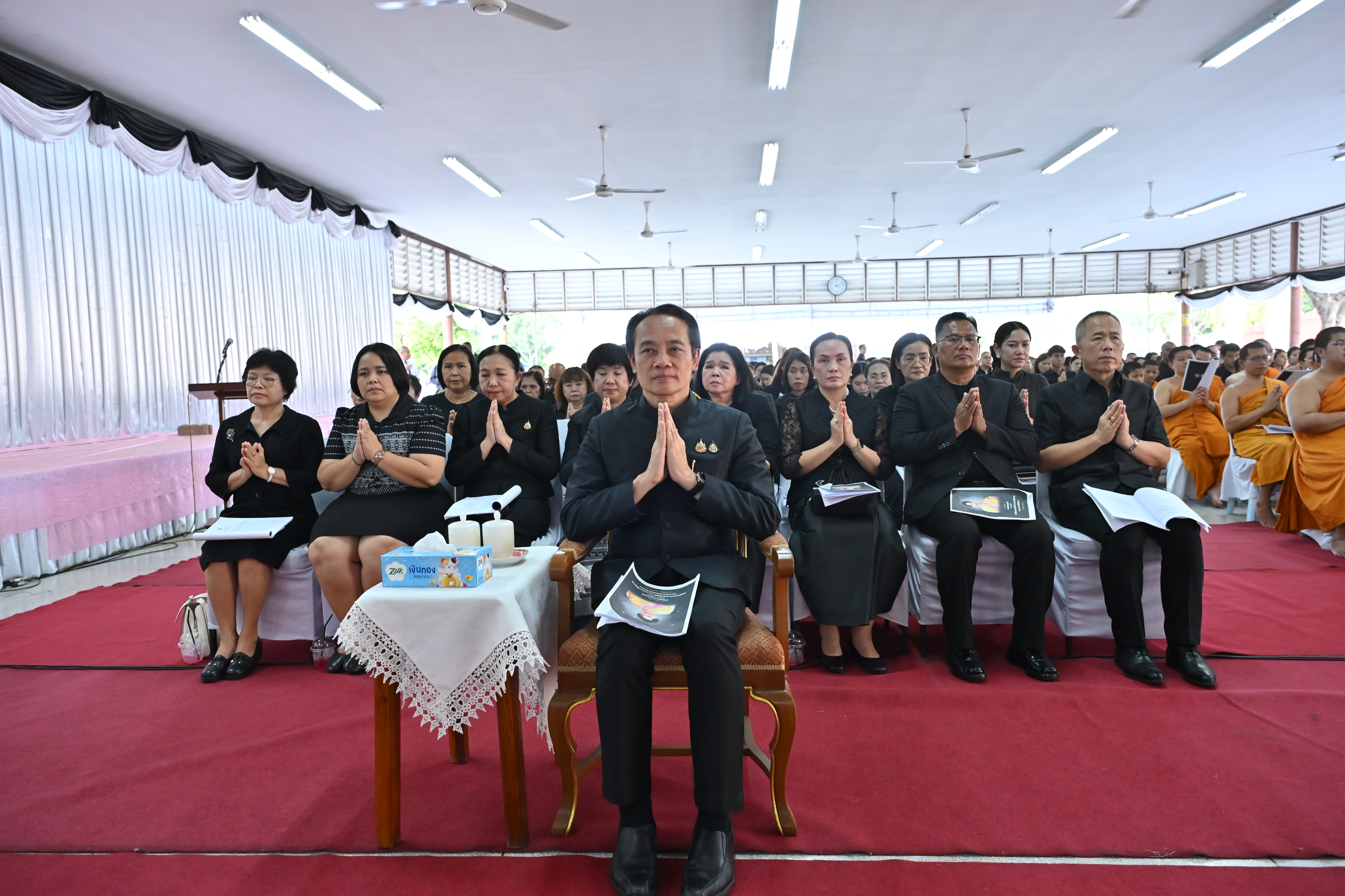 title - ส.ป.ก.นครปฐม ร่วมพิธีสวดพระพุทธมนต์ และเจริญจิตตภาวนา อุทิศถวายพระราชกุศลแด่  สมเด็จพระนางเจ้าสิริกิติ์ พระบรมราชินีนาถ พระบรมราชชนนีพันปีหลวง