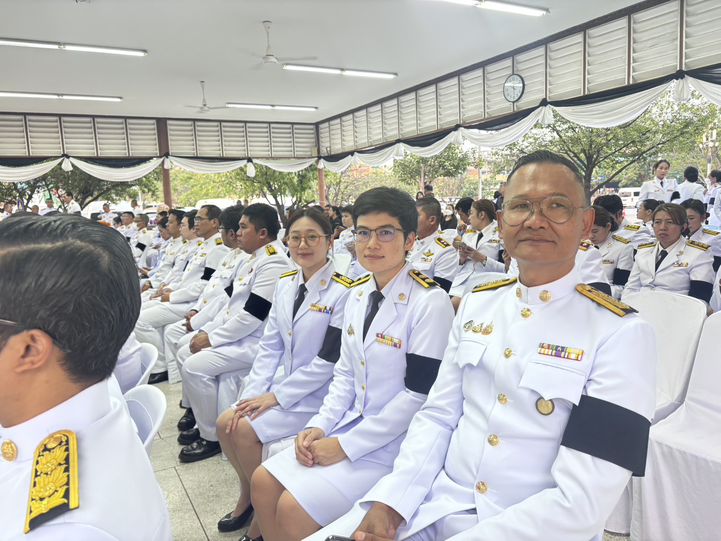 title - พิธีบำเพ็ญกุศล ในวาระครบ 100 วัน (สตมวาร) เพื่ออุทิศถวายพระราชกุศลแด่ สมเด็จพระนางเจ้าสิริกิติ์ พระบรมราชินีนาถ พระบรมราชชนนีพันปีหลวง