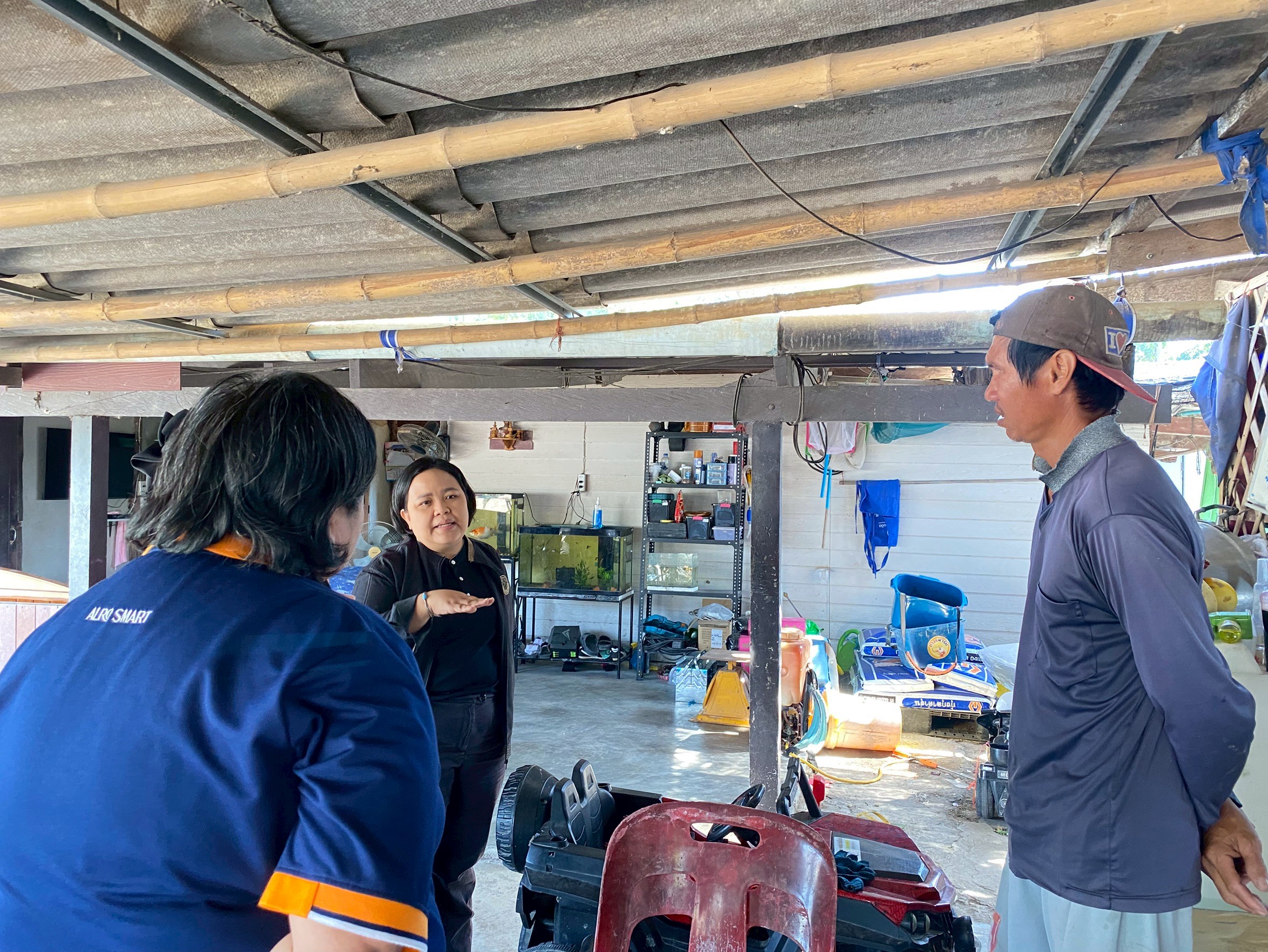 title - ส.ป.ก.นครปฐม ลงพื้นที่ดำเนินการจัดทำสัญญากู้ยืมเงินกองทุนการปฏิรูปที่ดินเพื่อเกษตรกรรม  ปี 2569 กลุ่มที่ 2-4 