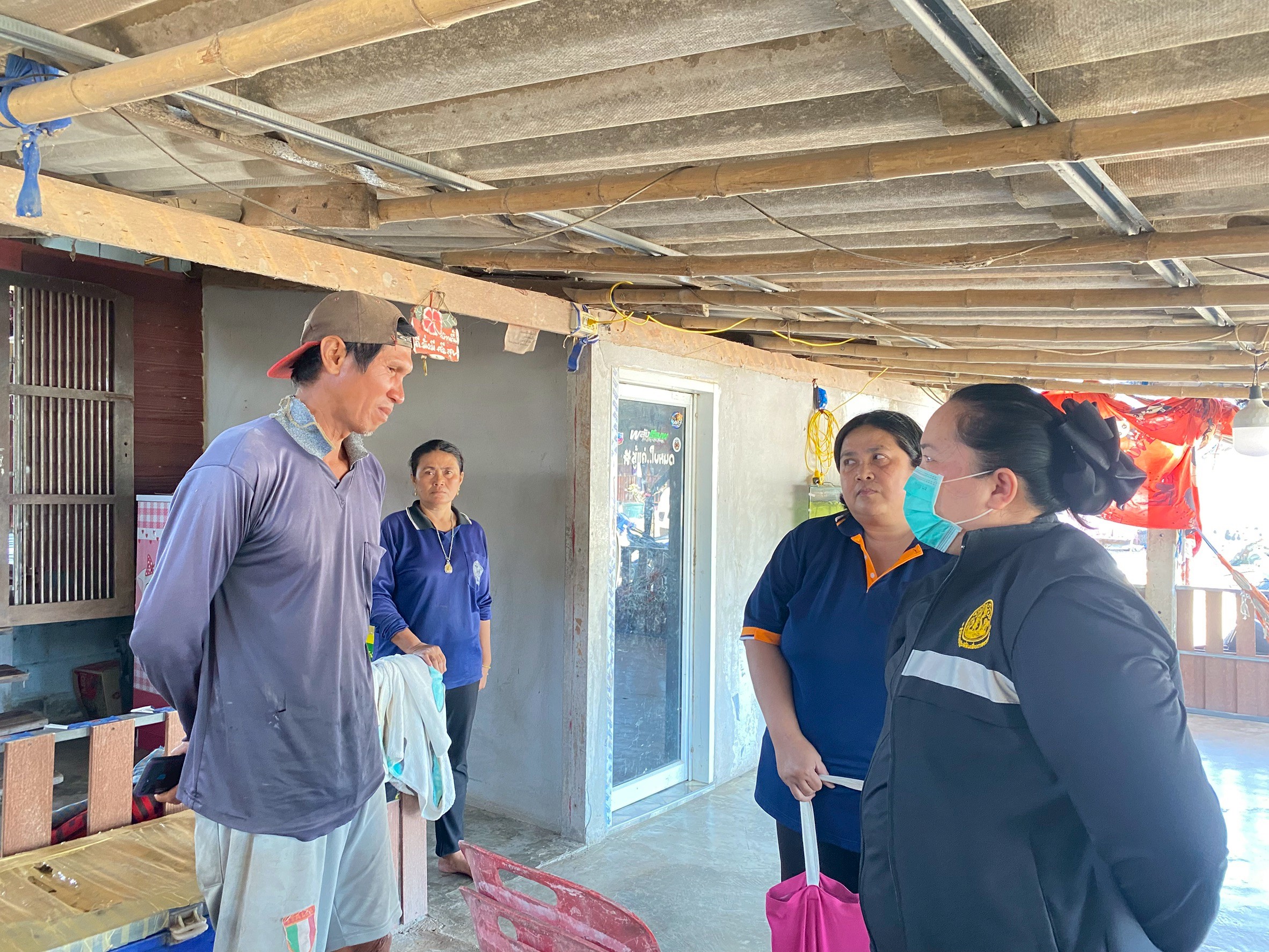 title - ส.ป.ก.นครปฐม ลงพื้นที่ดำเนินการจัดทำสัญญากู้ยืมเงินกองทุนการปฏิรูปที่ดินเพื่อเกษตรกรรม  ปี 2569 กลุ่มที่ 2-4 