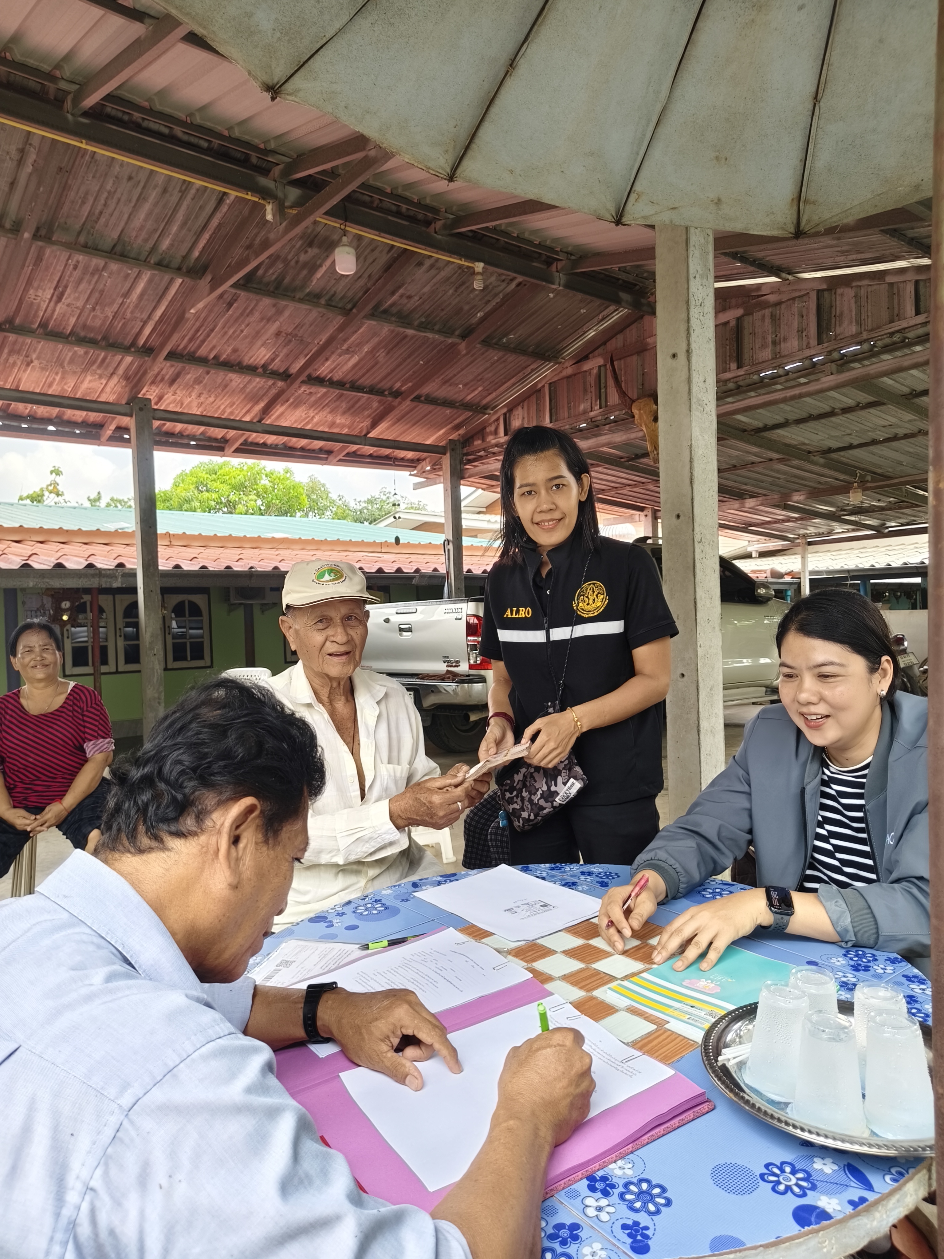 title - ส.ป.ก.นครปฐม ลงพื้นที่ให้บริการเกษตรกรในการจัดทำคำขอกู้ สนับสนุนสินเชื่อเงินกองทุนการปฏิรูปที่ดินเพื่อเกษตรกรรมและด้านการจัดเก็บและให้สินเชื่อเงินกองทุนการปฏิรูปที่ดินเพื่อเกษตรกรรม ปีงบประมาณ พ.ศ. 2569