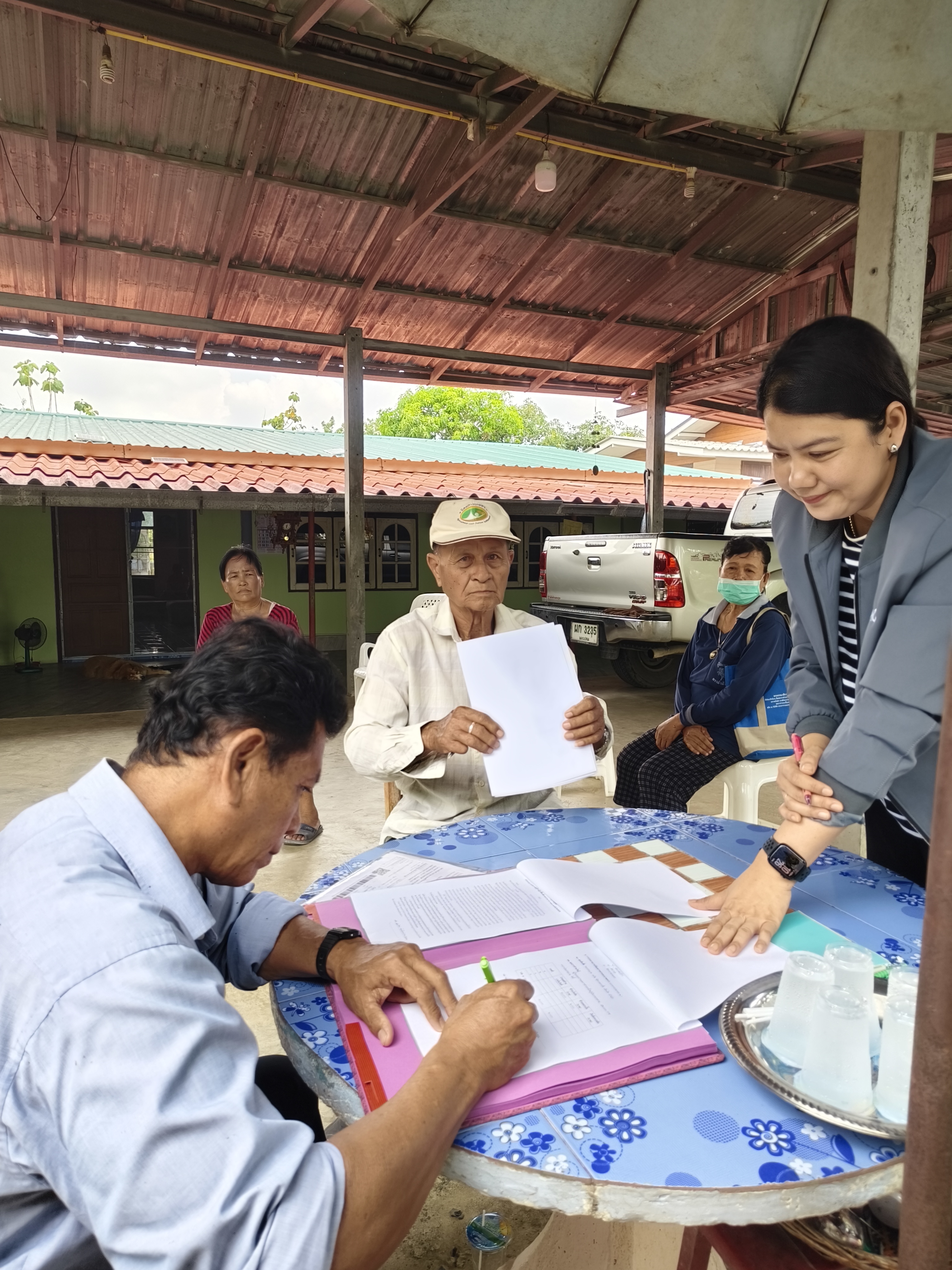 title - ส.ป.ก.นครปฐม ลงพื้นที่ให้บริการเกษตรกรในการจัดทำคำขอกู้ สนับสนุนสินเชื่อเงินกองทุนการปฏิรูปที่ดินเพื่อเกษตรกรรมและด้านการจัดเก็บและให้สินเชื่อเงินกองทุนการปฏิรูปที่ดินเพื่อเกษตรกรรม ปีงบประมาณ พ.ศ. 2569