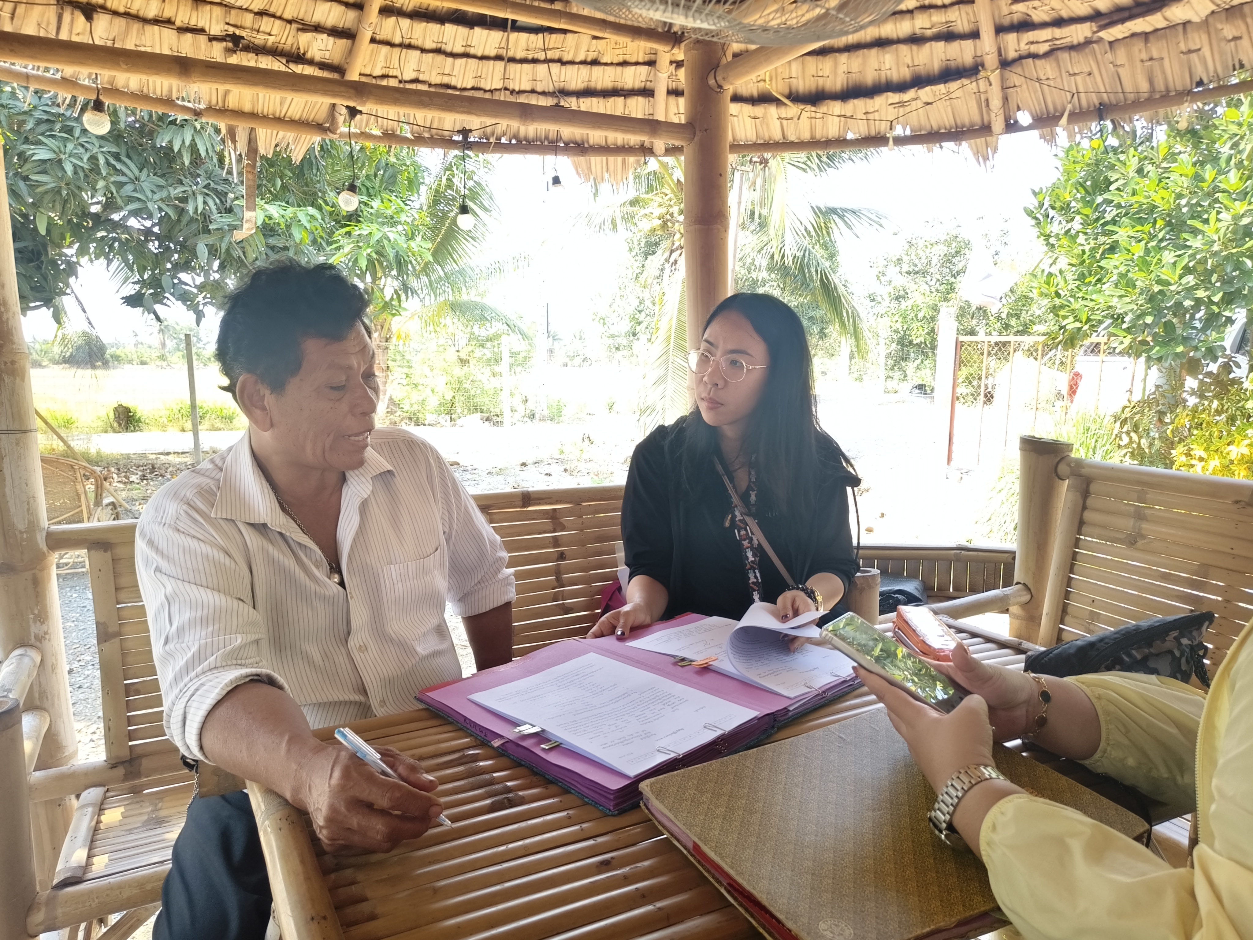 title - ส.ป.ก.นครปฐม ลงพื้นที่ให้บริการเกษตรกรในการจัดทำสัญญาสนับสนุนสินเชื่อเงินกองทุนการปฏิรูปที่ดินเพื่อเกษตรกรรมและด้านการจัดเก็บรายได้เงินกองทุนการปฏิรูปที่ดินเพื่อเกษตรกรรม ปีงบประมาณ พ.ศ. 2569