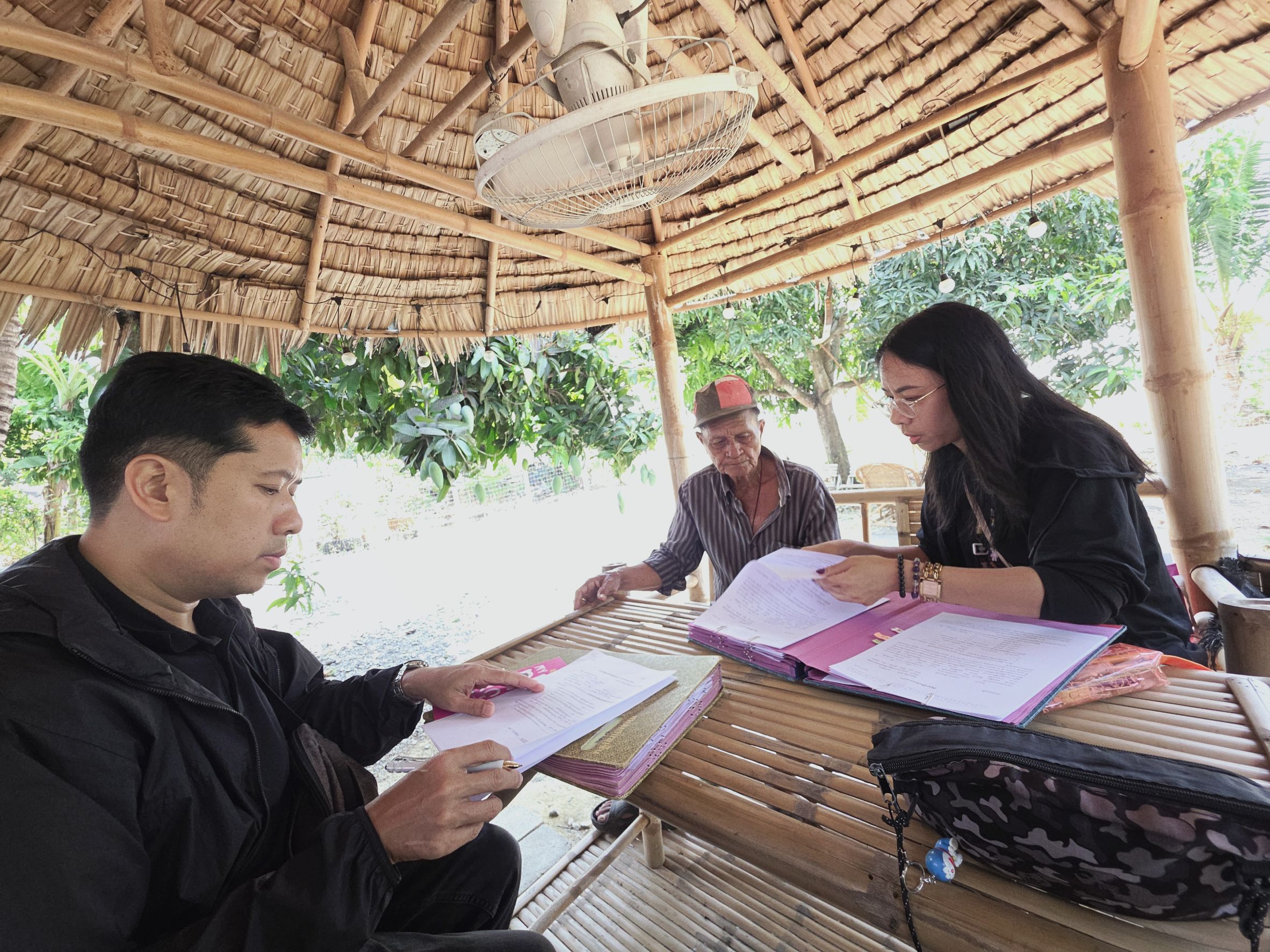 title - ส.ป.ก.นครปฐม ลงพื้นที่ให้บริการเกษตรกรในการจัดทำสัญญาสนับสนุนสินเชื่อเงินกองทุนการปฏิรูปที่ดินเพื่อเกษตรกรรมและด้านการจัดเก็บรายได้เงินกองทุนการปฏิรูปที่ดินเพื่อเกษตรกรรม ปีงบประมาณ พ.ศ. 2569