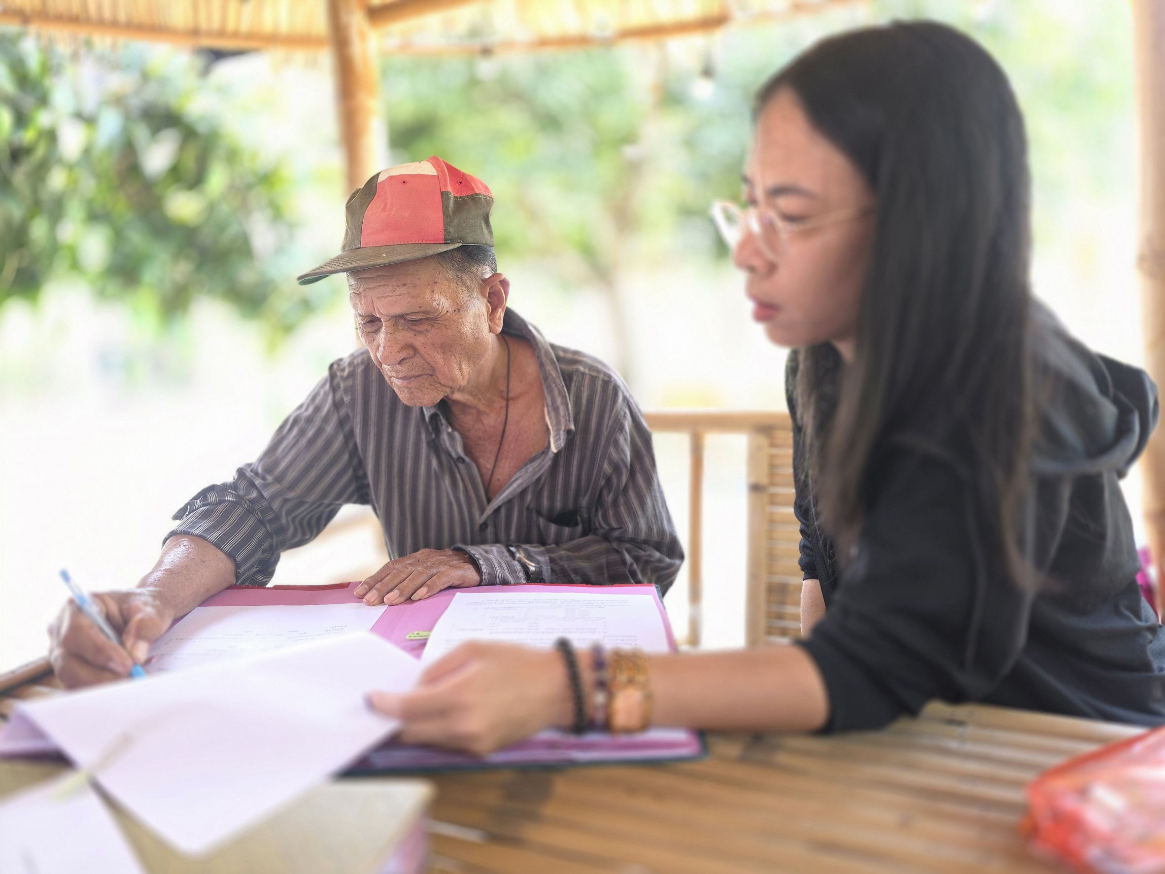 title - ส.ป.ก.นครปฐม ลงพื้นที่ให้บริการเกษตรกรในการจัดทำสัญญาสนับสนุนสินเชื่อเงินกองทุนการปฏิรูปที่ดินเพื่อเกษตรกรรมและด้านการจัดเก็บรายได้เงินกองทุนการปฏิรูปที่ดินเพื่อเกษตรกรรม ปีงบประมาณ พ.ศ. 2569