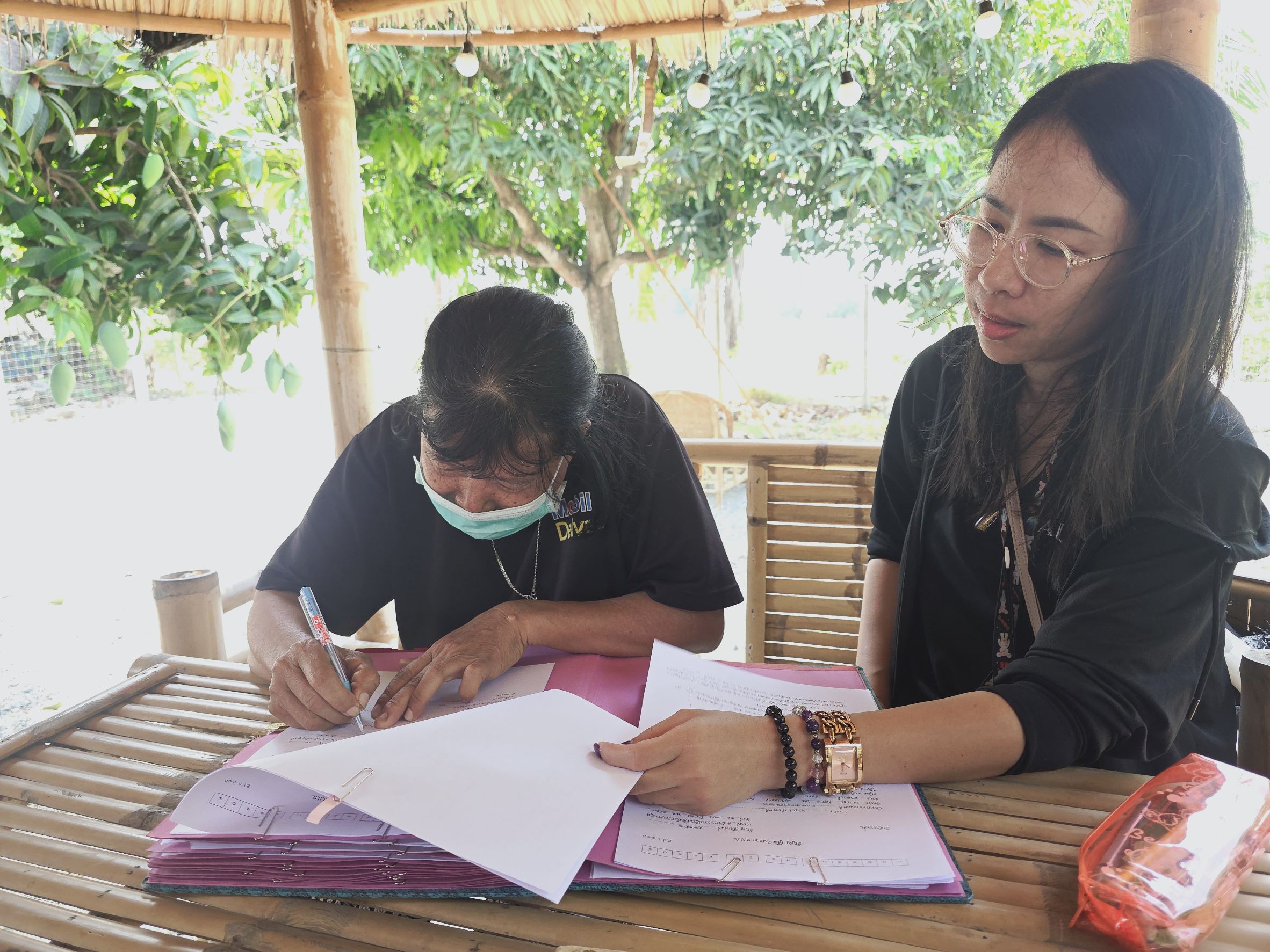 title - ส.ป.ก.นครปฐม ลงพื้นที่ให้บริการเกษตรกรในการจัดทำสัญญาสนับสนุนสินเชื่อเงินกองทุนการปฏิรูปที่ดินเพื่อเกษตรกรรมและด้านการจัดเก็บรายได้เงินกองทุนการปฏิรูปที่ดินเพื่อเกษตรกรรม ปีงบประมาณ พ.ศ. 2569