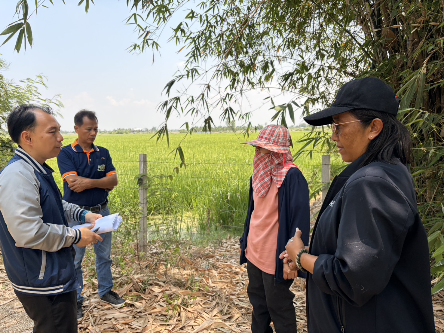 title - ส.ป.ก.นครปฐม ลงพื้นที่เพื่อจัดหาที่ดินที่มีการประกาศขายเพื่อจะได้เข้าสู่กระบวนการจัดซื้อที่ดินเอกชนและนำมาจัดที่ดินให้แก่เกษตรกร