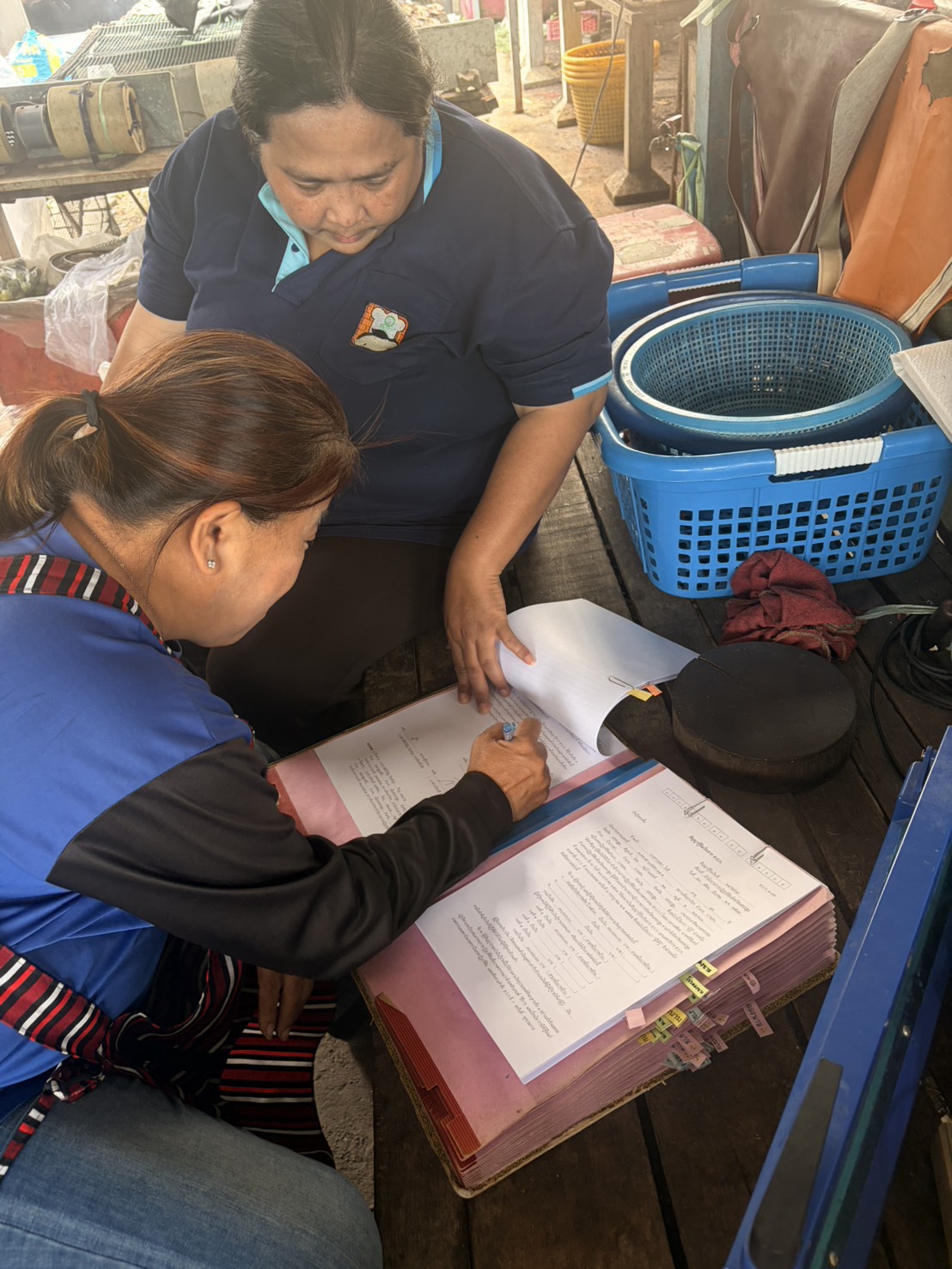 title - ส.ป.ก.นครปฐม ลงพื้นที่ให้บริการจัดทำสัญญากู้ยืมเงินสินเชื่อเกษตรกร จำนวน 13 ราย เป็นเงิน 650,000 บาท โครงการส่งเสริมปัจจัยการผลิตให้กับเเกษตรกรในเขตปฏิรูปที่ดินพื้นที่บางเลน ปี พ.ศ.2569