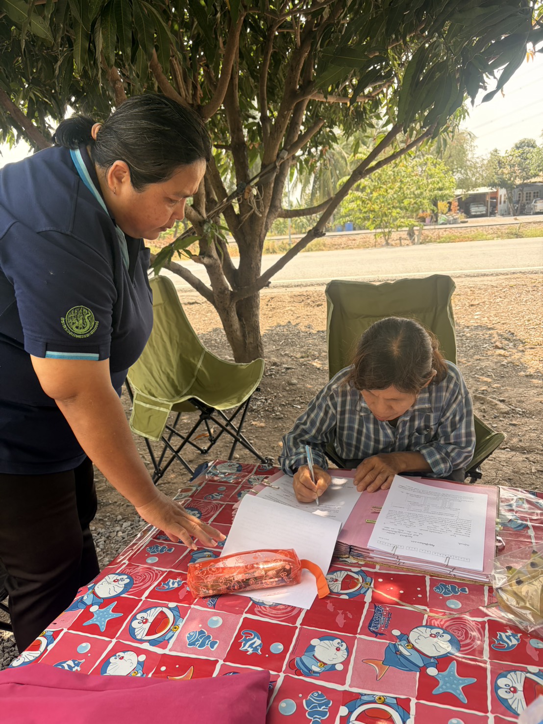 title - ส.ป.ก.นครปฐม ลงพื้นที่ให้บริการจัดทำสัญญากู้ยืมเงินสินเชื่อเกษตรกร จำนวน 13 ราย เป็นเงิน 650,000 บาท โครงการส่งเสริมปัจจัยการผลิตให้กับเเกษตรกรในเขตปฏิรูปที่ดินพื้นที่บางเลน ปี พ.ศ.2569