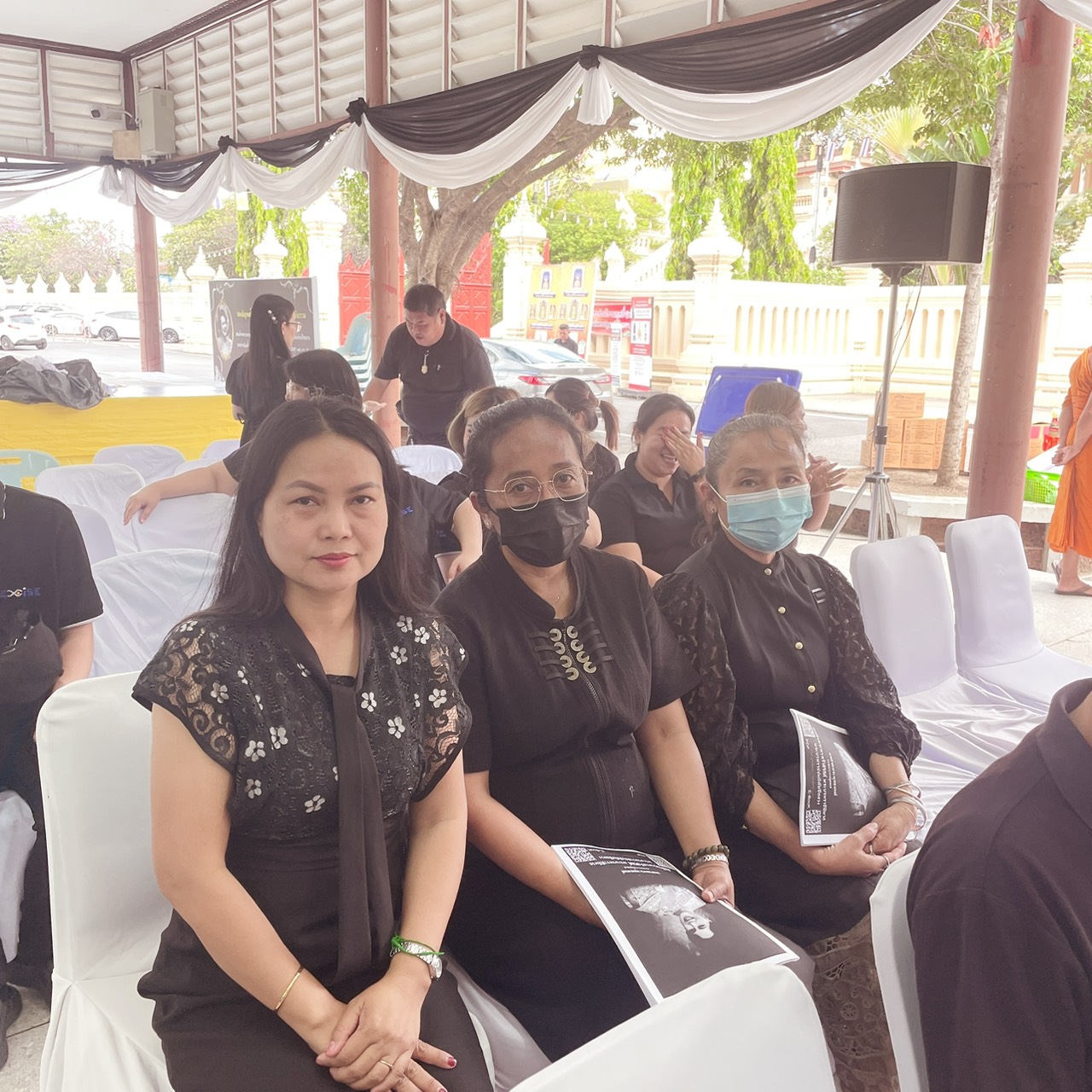 title - พิธีสวดพระพุทธมนต์และเจริญจิตตภาวนา อุทิศถวายพระราชกุศลแด่ สมเด็จพระนางเจ้าสิริกิติ์ พระบรมราชินีนาถ พระบรมราชชนนีพันปีหลวง 