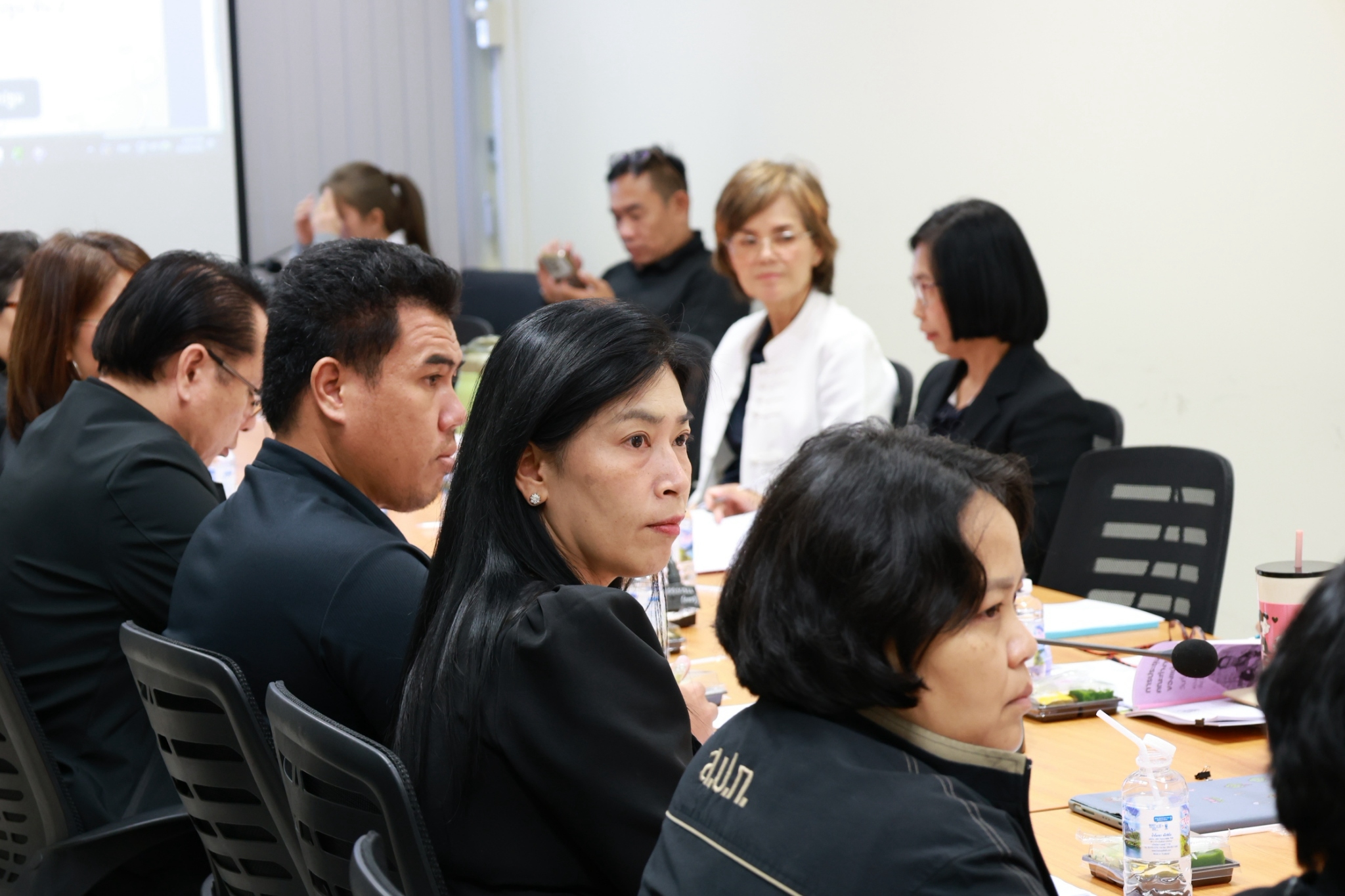 title - ส.ป.ก.นครปฐม เข้าร่วมการประชุมคณะทำงานสรรหาปราชญ์เกษตรของแผ่นดินจังหวัดนครปฐม