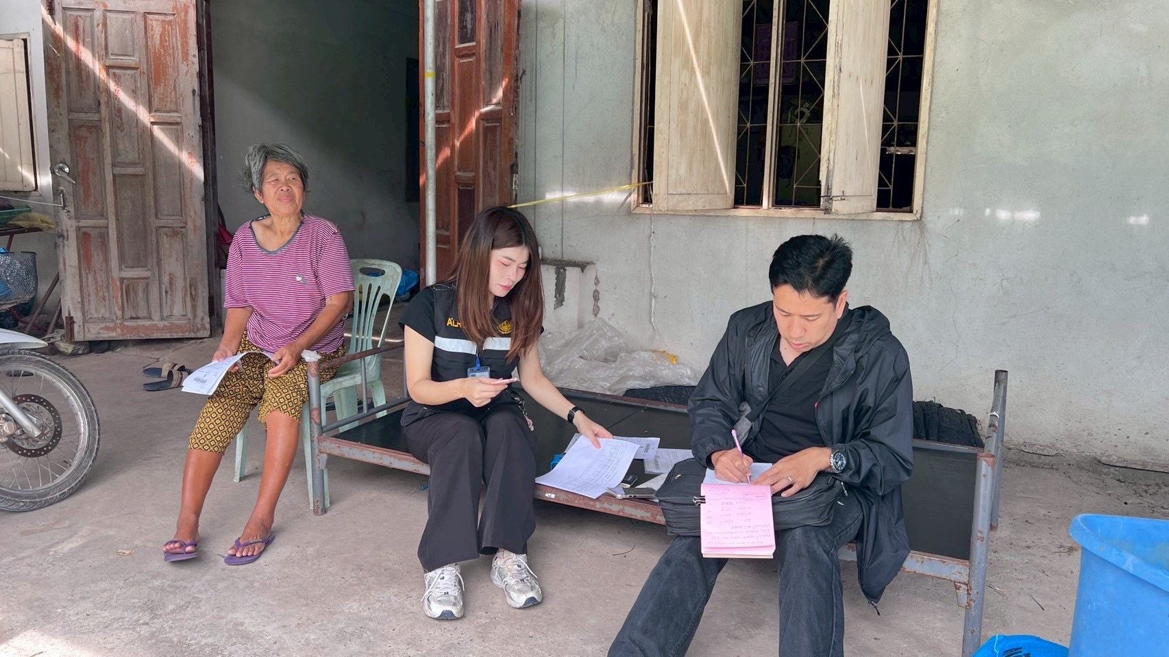 กลุ่มการเงินบัญชีและจัดเก็บผลประโยชน์ ออกให้บริการติดตามลูกหนี้ค้างชำระและจัดเก็บรายได้เงินกองทุนการปฏิรูปที่ดินเพื่อเกษตรกรรม ปีงบประมาณ พ.ศ.2569