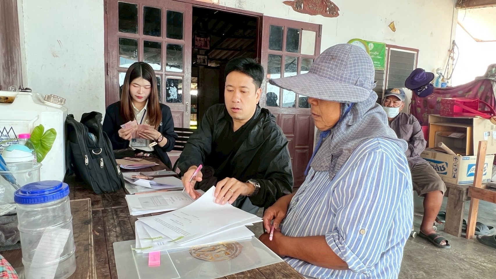 กลุ่มการเงินบัญชีและจัดเก็บผลประโยชน์ ออกให้บริการติดตามและจัดเก็บรายได้เงินกองทุนการปฏิรูปที่ดินเพื่อเกษตรกรรม ปีงบประมาณ พ.ศ. 2569