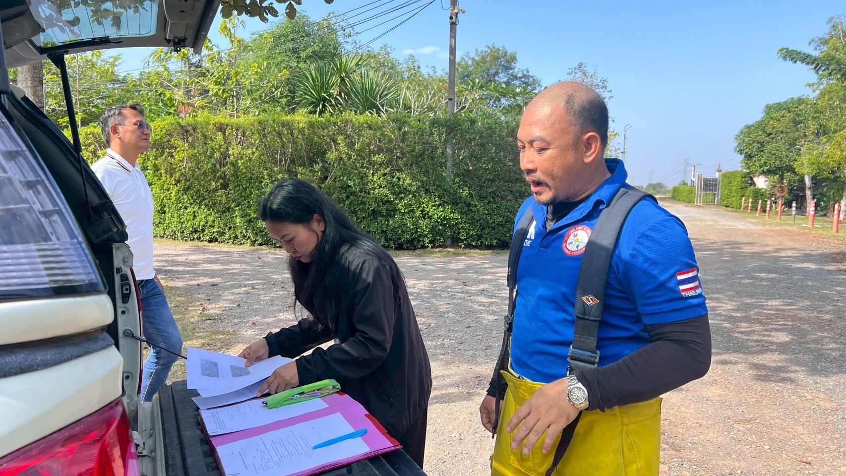 title - กลุ่มยุทธศาสตร์และการปฏิรูปที่ดิน พร้อมด้วยกลุ่มการเงินบัญชีและจัดเก็บผลประโยชน์ ส.ป.ก.นครปฐม ออกให้บริการสนับสนุนสินเชื่อเงินกองทุนการปฏิรูปที่ดินเพื่อเกษตรกรรม