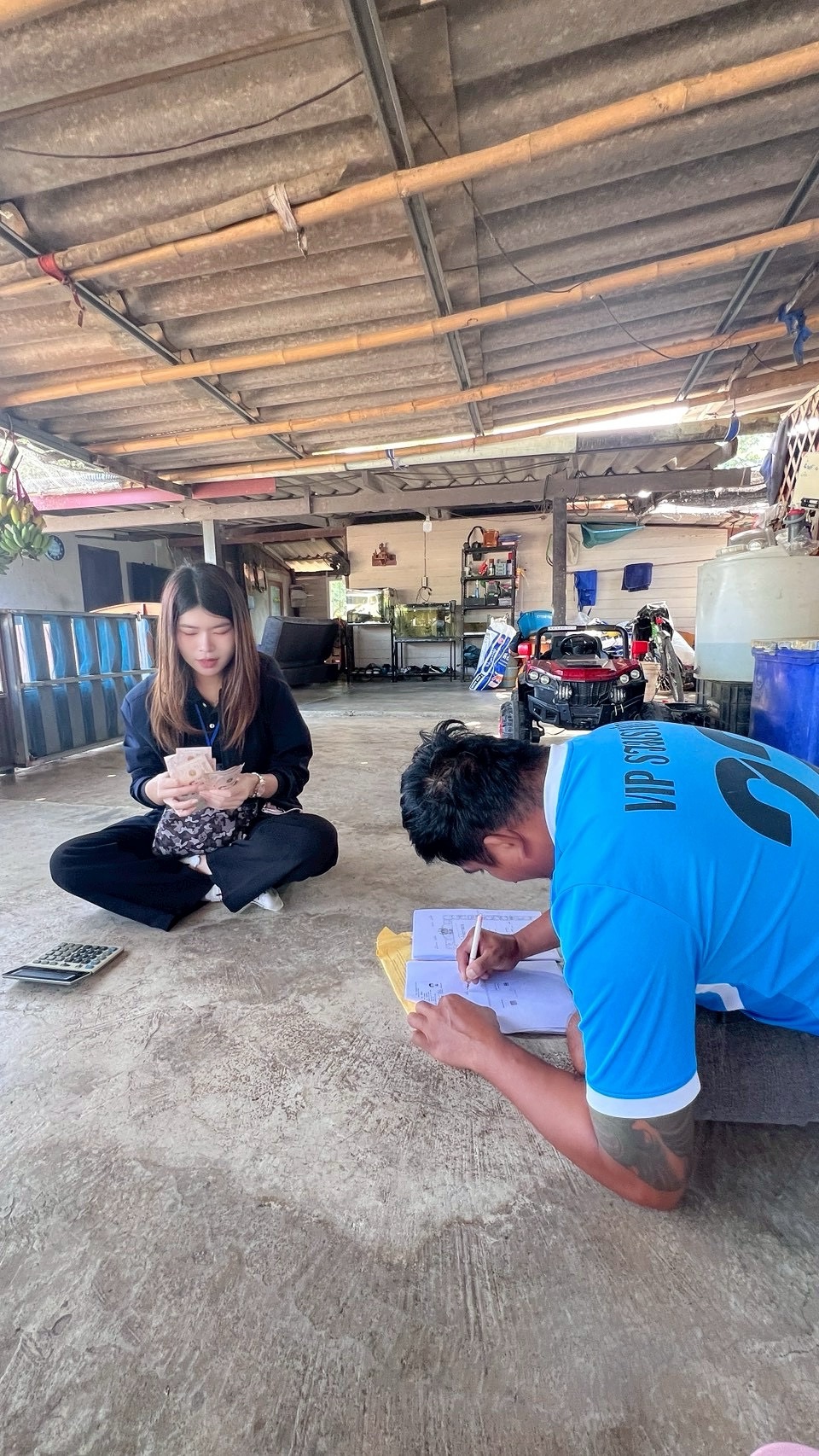 title - กลุ่มยุทธศาสตร์และการปฏิรูปที่ดิน พร้อมด้วยกลุ่มการเงินบัญชีและจัดเก็บผลประโยชน์ ส.ป.ก.นครปฐม ออกให้บริการสนับสนุนสินเชื่อเงินกองทุนการปฏิรูปที่ดินเพื่อเกษตรกรรม