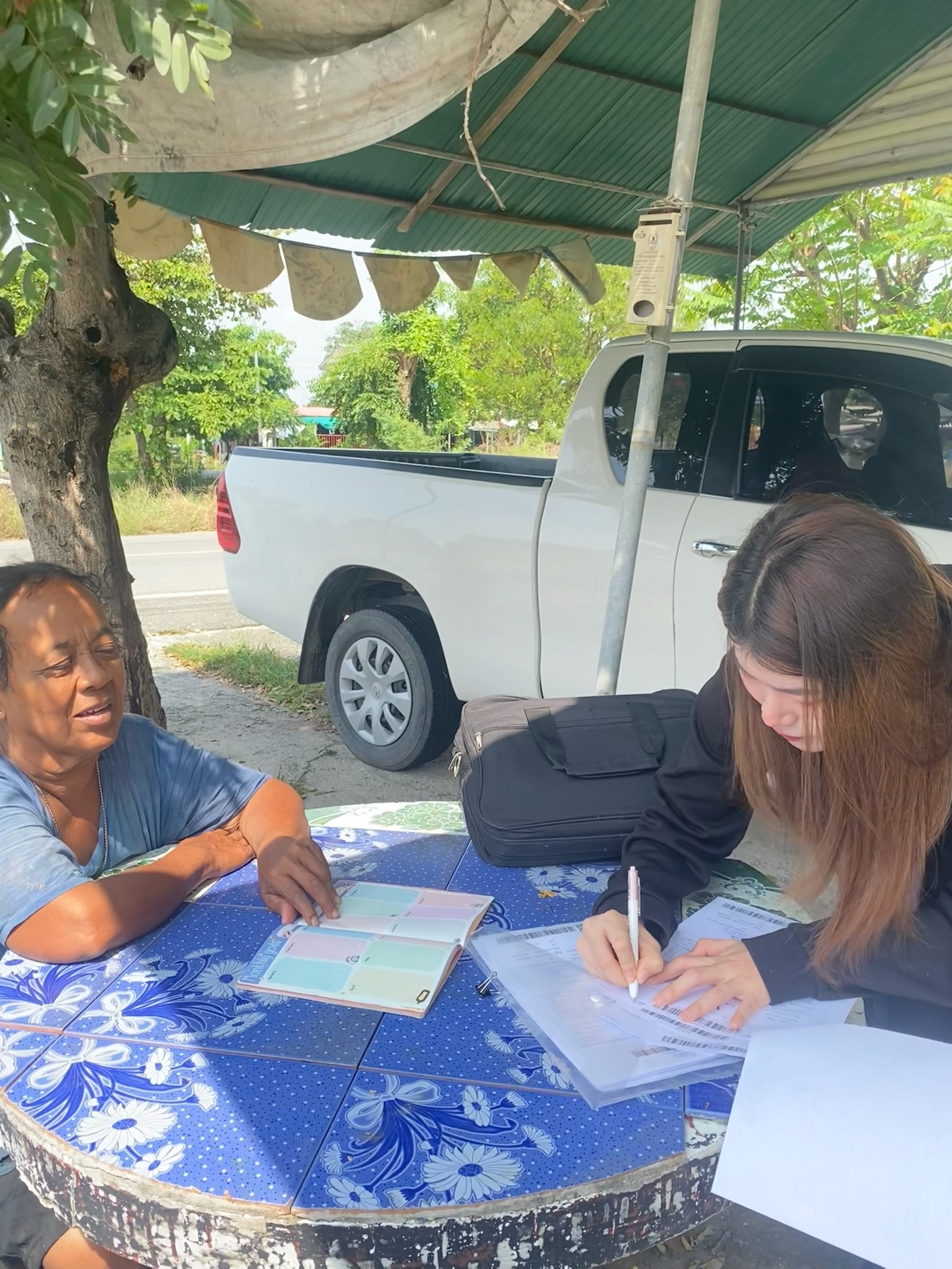 สำนักงานการปฏิรูปที่ดินจังหวัดนครปฐม (ส.ป.ก.นครปฐม) โดยกลุ่มการเงินบัญชีและจัดเก็บผลประโยชน์ ออกให้บริการการส่งหนังสือใบแจ้งหนี้เงินกู้ ติดตามลูกหนี้ค้างชำระและจัดเก็บรายได้เงินกองทุนการปฏิรูปที่ดินเพื่อเกษตรกรรม ปีงบประมาณ พ.ศ. 2569