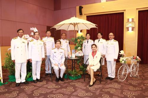 สำนักงานการปฏิรูปที่ดินจังหวัดนครปฐมร่วมวางพานพุ่ม เนื่องในวันพระบิดาแห่งฝนหลวง