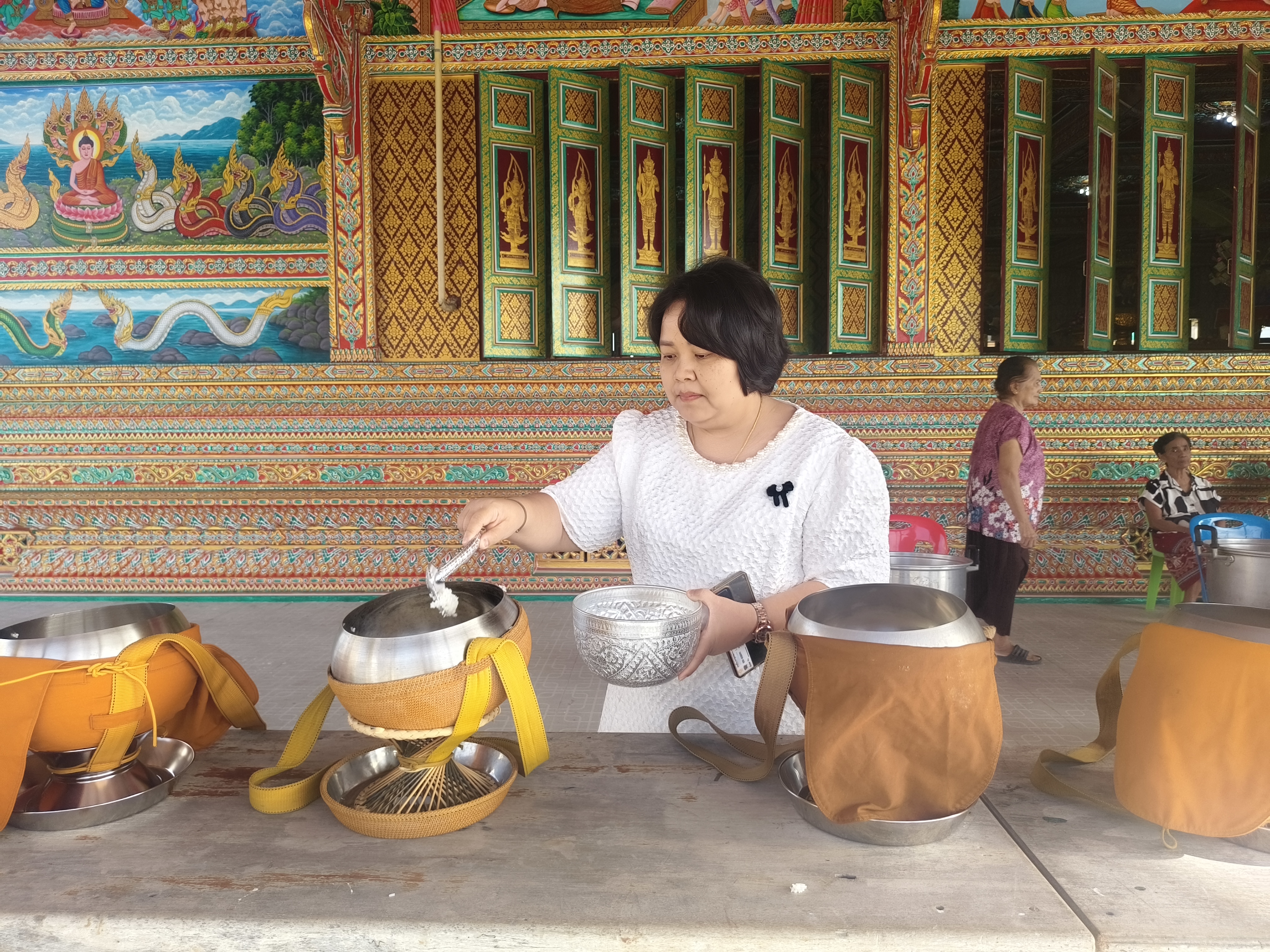 title - ส.ป.ก.นครปฐม เข้าร่วมกิจกรรมเข้าวัดปฏิบัติธรรมสวนะครอบครัวหิ้วตะกร้า ศรัทธาอิ่มบุญ อุดหนุนชุมชน จังหวัดนครปฐม ประจำปีงบประมาณ พ.ศ. 2569