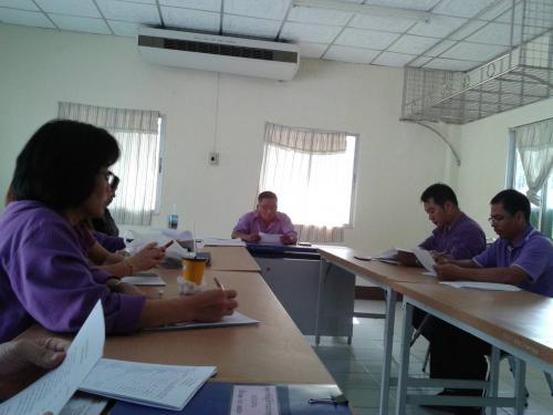 ประชุมสำนักงาน เดือน กุมภาพันธ์ 2558