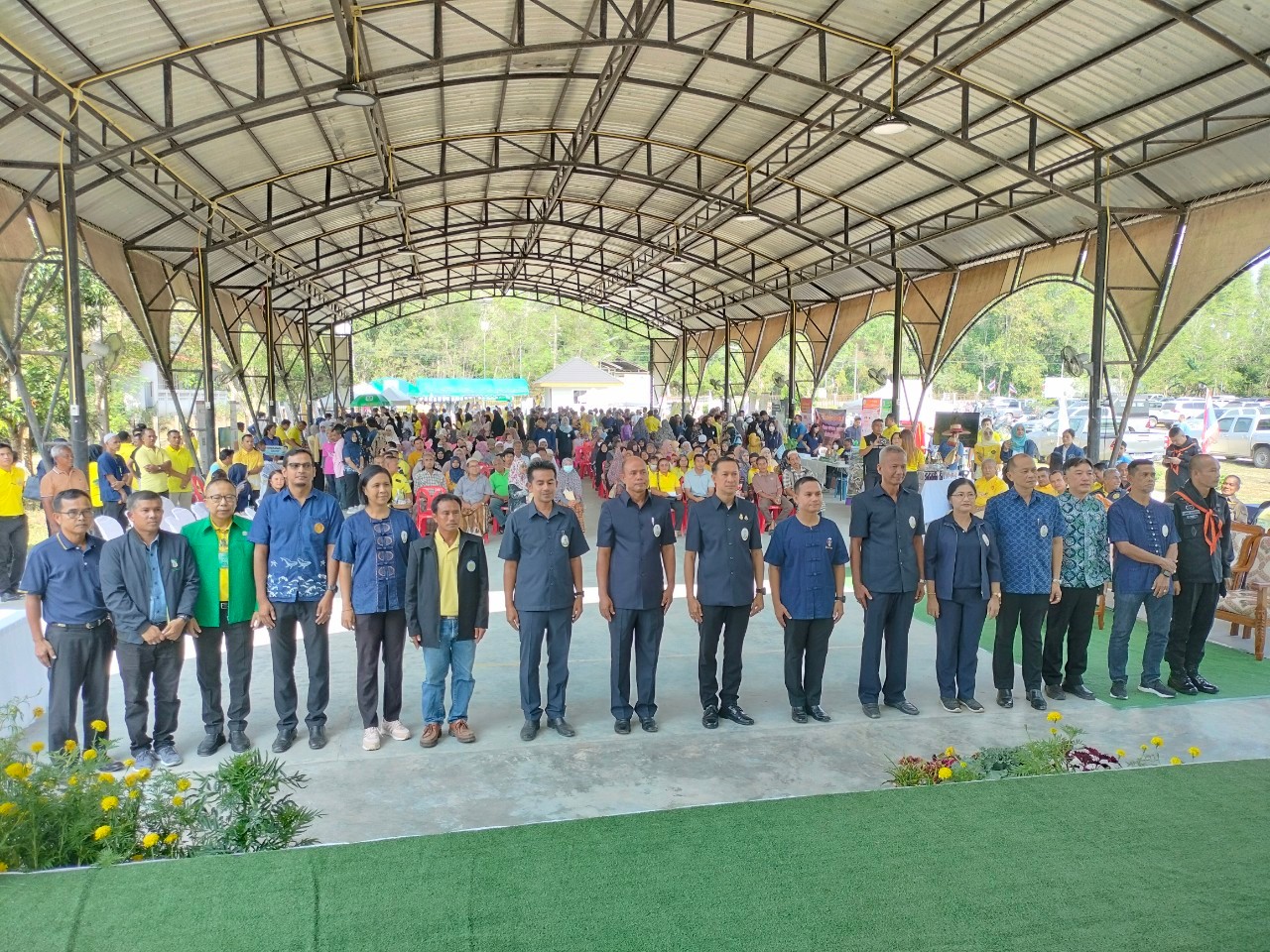 ส.ป.ก.นราธิวาส ร่วมพิธีเปิดโครงการคลินิกเกษตรเคลื่อนที่ในพระราชานุเคราะห์ สมเด็จพระบรมโอรสาธิราชฯ สยามกุฎราชกุมาร ประจำปี 2567 (ไตรมาส 2)