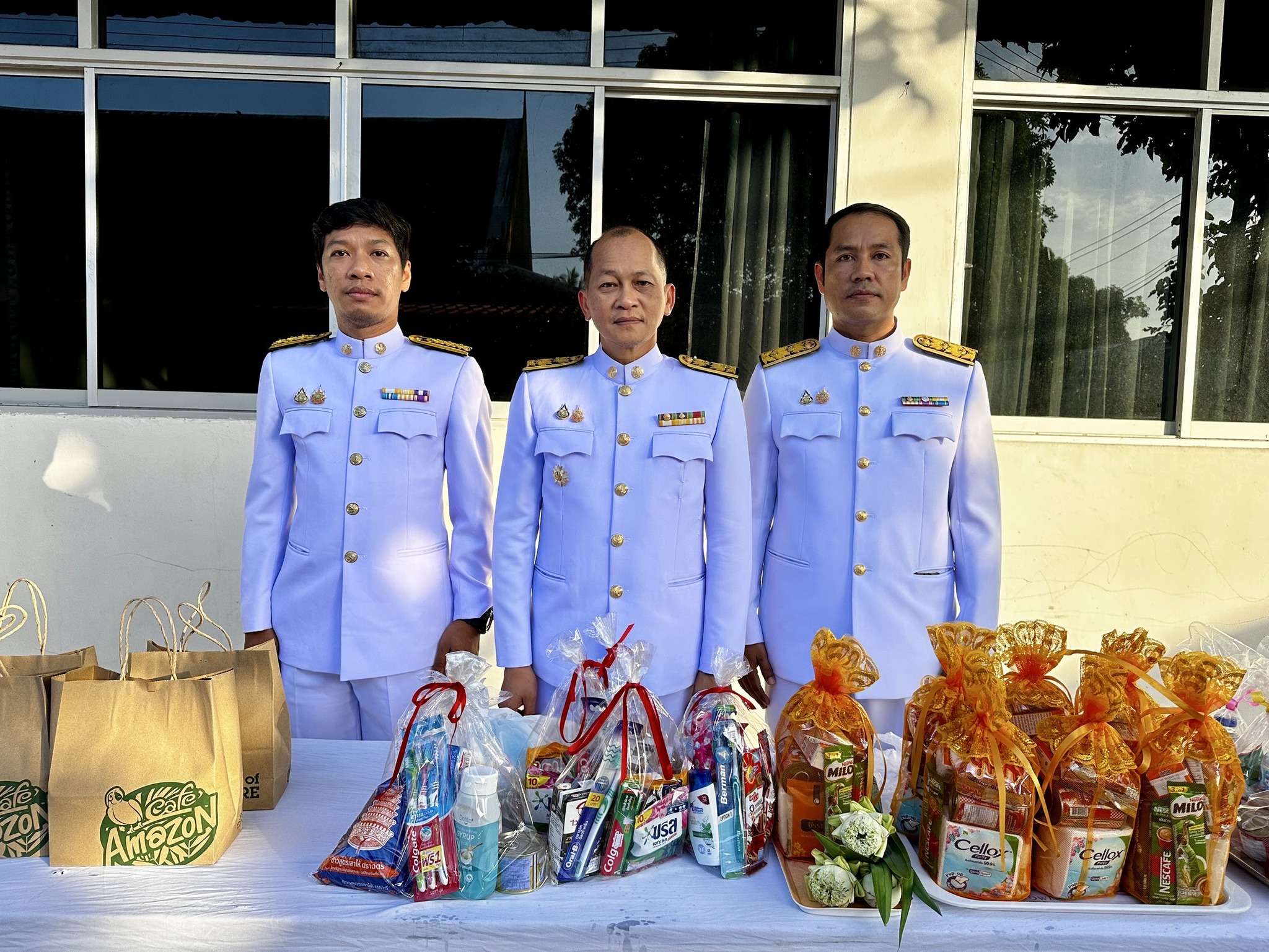 ส.ป.ก.นราธิวาส เข้าร่วมพิธีเจริญพระพุทธมนต์ พิธีทำบุญตักบาตร พิธีถวายพระพรชัยมงคล และพิธีลงนามถวายพระพร เนื่องในโอกาสวันคล้ายวันประสูติ สมเด็จพระเจ้าน้องนางเธอ เจ้าฟ้าจุฬาภรณวลัยลักษณ์ อัครราชกุมารี กรมพระศรีสวางควัฒนวรขัตติยราชนารี 