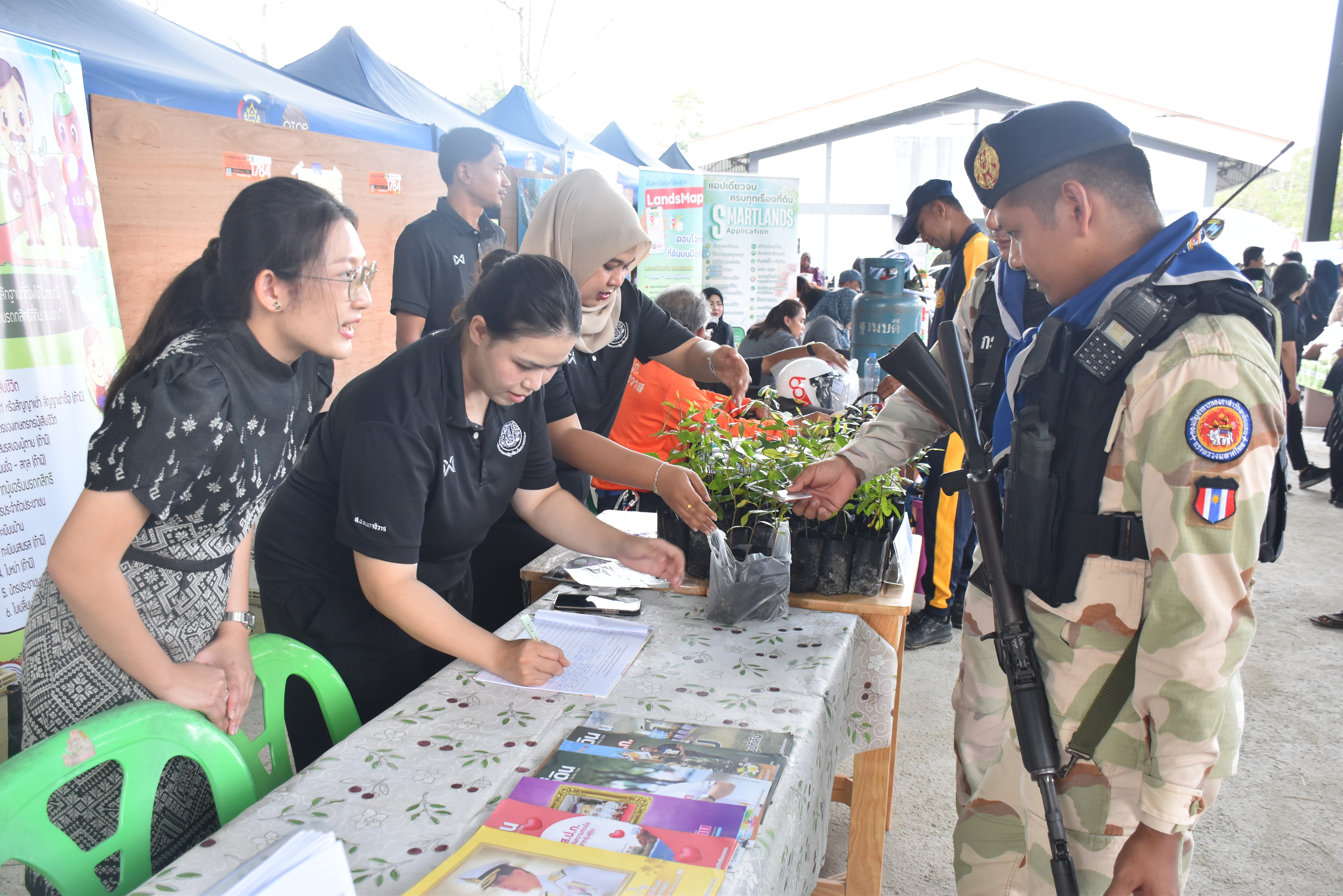 title - ส.ป.ก.นราธิวาส เข้าร่วมและออกหน่วยบริการ โครงการจังหวัดเคลื่อนที่ บำบัดทุกข์ บำรุงสุข สร้างร้อยยิ้มให้ประชาชน จังหวัดนราธิวาส ประจำปีงบประมาณ พ.ศ.2569