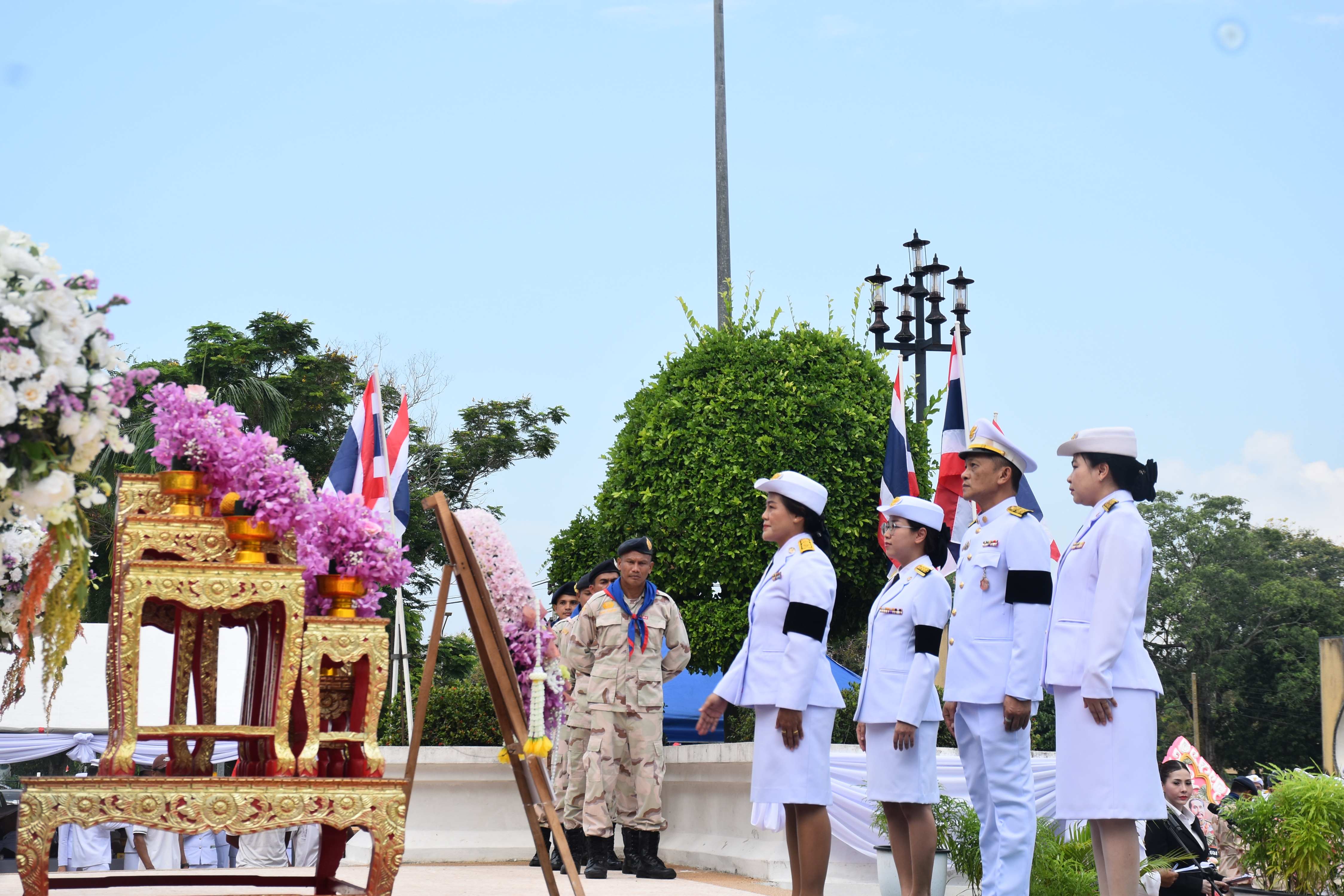 title - ส.ป.ก.นราธิวาส ร่วมพิธีวางพวงมาลาเนื่องใน 