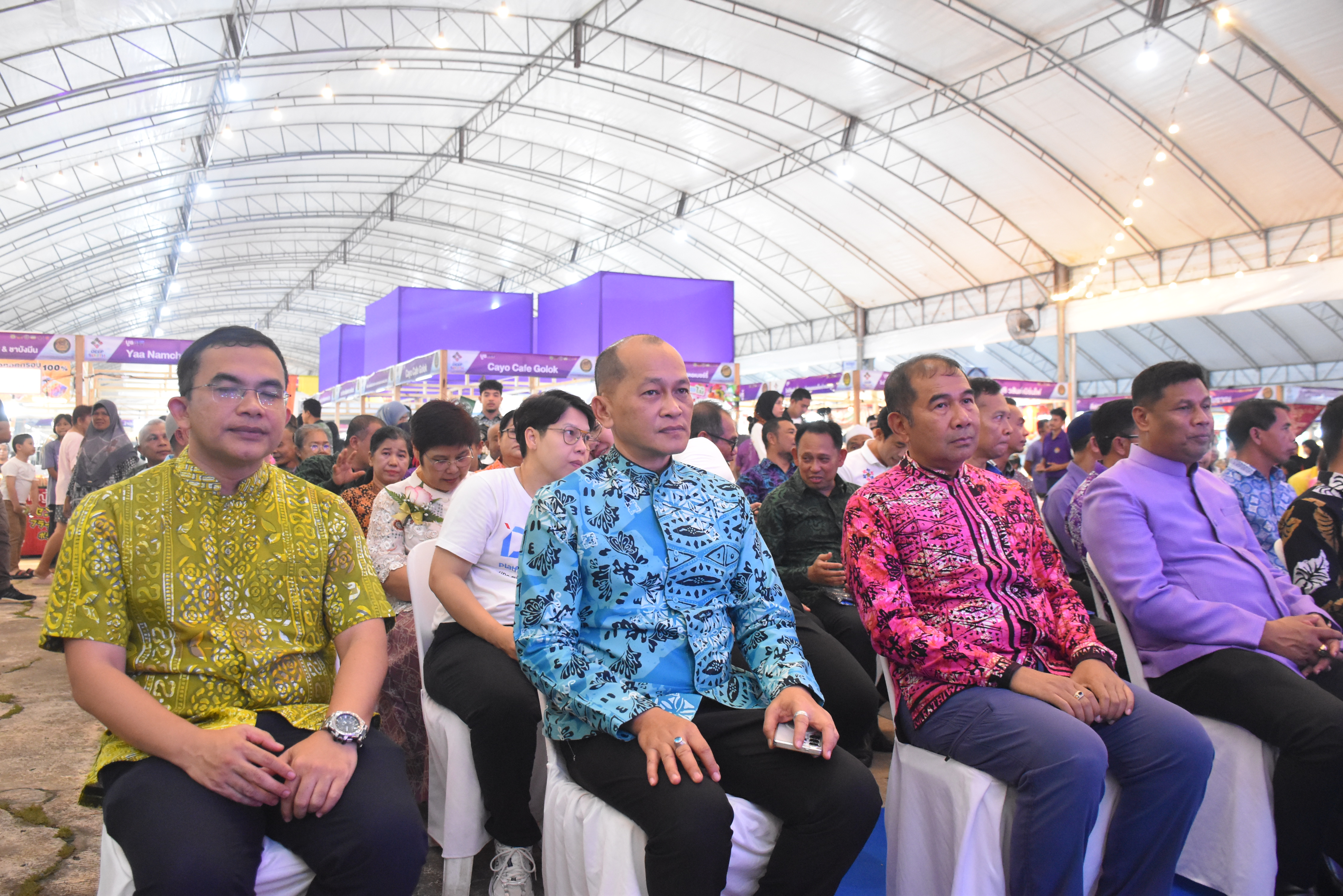 ส.ป.ก.นราธิวาส ร่วมเปิดพิธีงานมหกรรม THAI DEEP SOUTH CONNECT ของดีพื้นที่วิถีพื้นถิ่นชายแดนใต้ ครั้งที่ 2