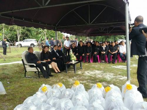 ปฏิรูปที่ดินจังหวัดนราธิวาส ร่วมกิจกรรมปล่อยพันธุ์ปลาน้ำจืด เพื่อถวายเป็นพระราชกุศล
