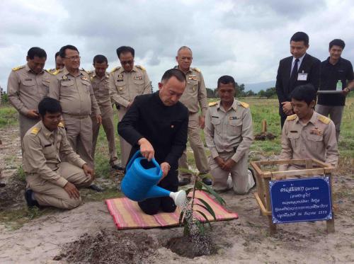 หม่อมหลวงปนัดดา ดิศกุล รัฐมนตรีช่วยว่าการกระทรวงศึกษาธิการ ลงพื้นที่จังหวัดนราธิวาส มอบ ส.ป.ก.4-01
