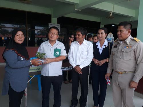 ส.ป.ก.นราธิวาส ร่วมออกหน่วยบริการจังหวัดเคลื่อนที่ ณ โรงเรียนบ้านโคกบือมา อ.ตากใบ