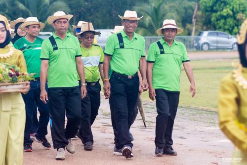 ประมวลภาพ การเเข่งขันกีฬาหน่วยงานวันข้าราชการพลเรือน จ.นราธิวาส ประจำปี 2560 (ทีมกระทรวงเกษตรเเละสหกรณ์)