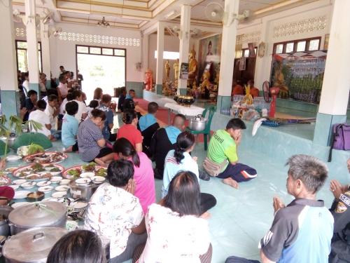 ส.ป.ก.นราธิวาส ร่วมโครงการทำบุญเยี่ยมวัด ประชารัฐร่วมใจ ณ ที่พักสงฆ์อีสานสามัคคีใต้ อ.สุคิริน