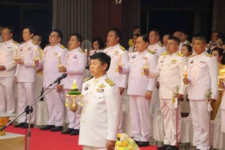 วันที่ 28กค2567 ส.ป.ก.หนองบัวลำภู ร่วมพิธีทำบุญตักบาตร พิธีถวายเครื่องราชสักการะและจุดเทียนถวายพระพรชัยมงคล เฉลิมพระเกียรติพระบาทสมเด็จพระเจ้าอยู่หัว เนื่องในวันเฉลิมพระชนมพรรษา28กรกฎาคม2567