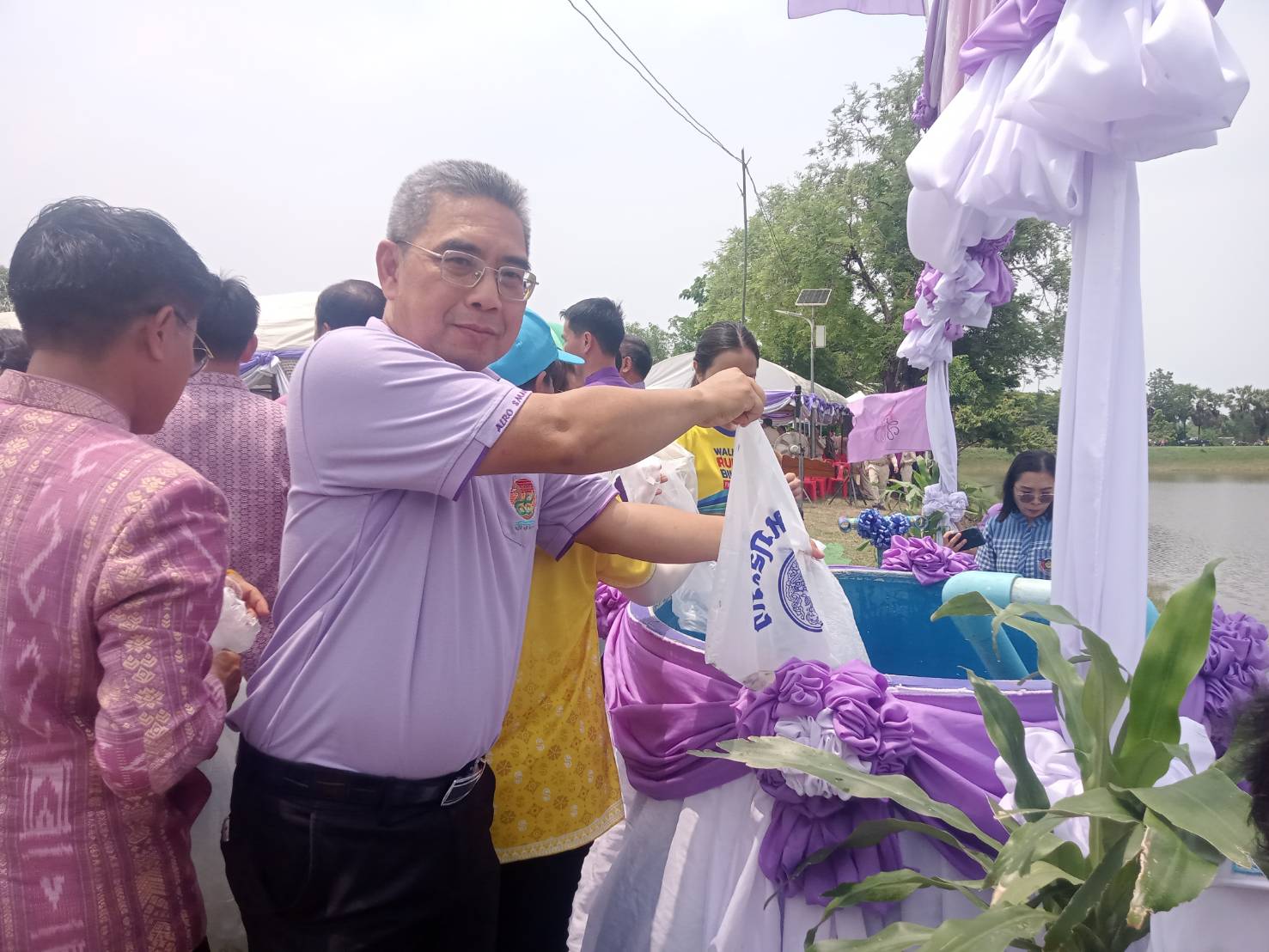 วันที่31พค2567 ส.ป.ก.หนองบัวลำภู ร่วมพิธีปล่อยพันธุ์สัตว์น้ำเฉลิมพระเกียรติสมเด็จพระนางเจ้าสุทิดาฯ เนื่องในโอกาสมหามงคลเฉลิมพระชนมพรรษา3มิถุนายน2567ณ แหล่งน้ำหนองสระโบกธรณี ต.กุดดู่ อ.โนนสัง จ.หนองบัวลำภู