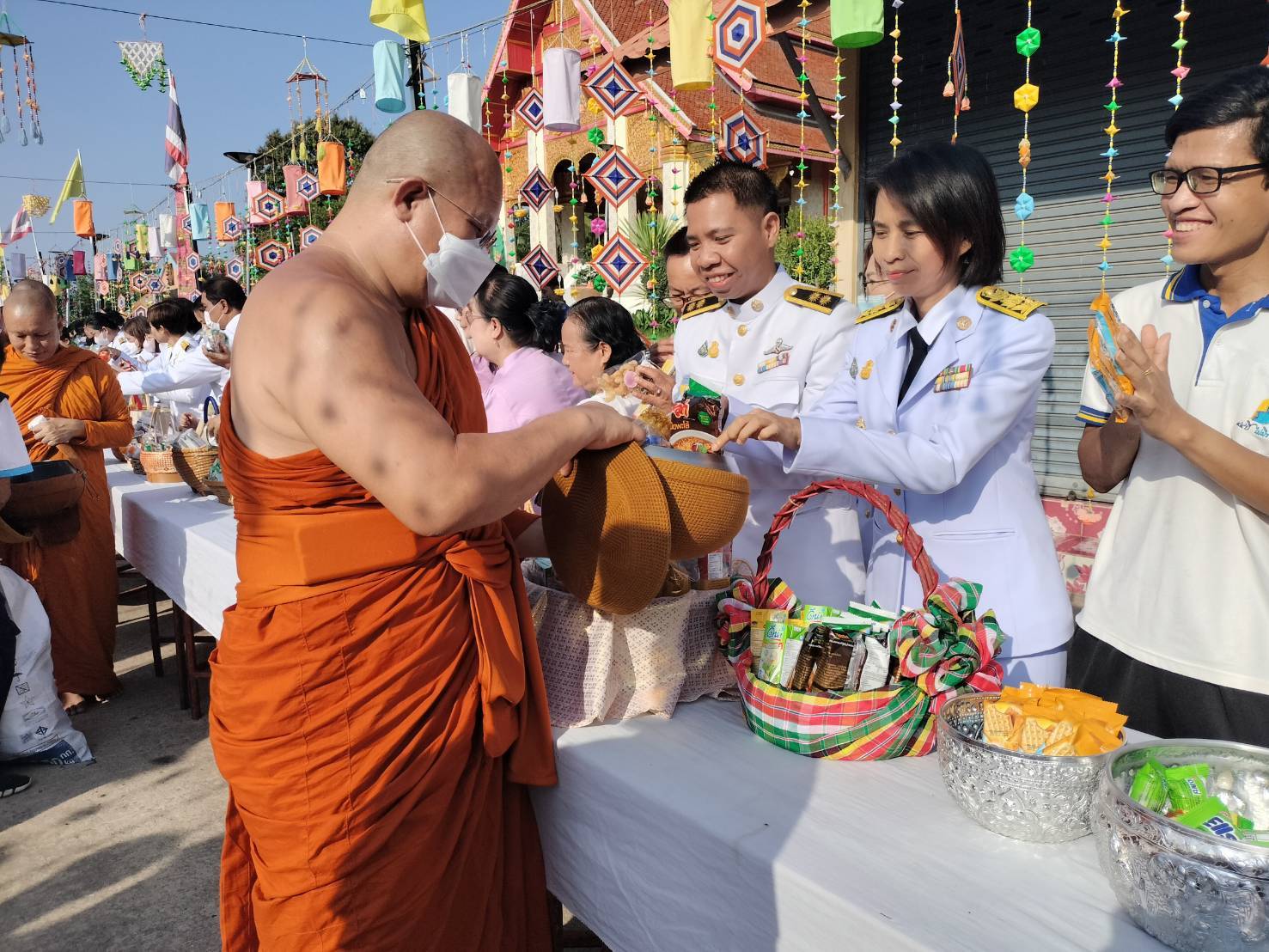 ส.ป.ก.หนองบัวลำภู ร่วมกิจกรรมเฉลิมพระเกียรติสมเด็จพระนางเจ้าฯ พระบรมราชินี เนื่องในโอกาสวันเฉลิมพระชนมพรรษา ๓ มิถุนายน ๒๕๖๖