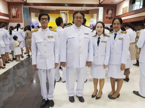 ส.ป.ก.หนองบัวลำภู ร่วมกิจกรรมเนื่องในวันคล้ายวันเฉลิมพระชนมพรรษา พระบาทสมเด็จพระปรมินทรมหาภูมิพลดุยเดช บรมนาถบพิตร วันชาติและวันพ่อแห่งชาติ วันที่ ๕ ธันวาคม ๒๕๖๑ นายเกรียงศักดิ์ กิ่งสังวาล ปฏิรูปที่ดินจังหวัดหนองบัวลำภู นำคณะข้าราชการ พนักงานราชการ