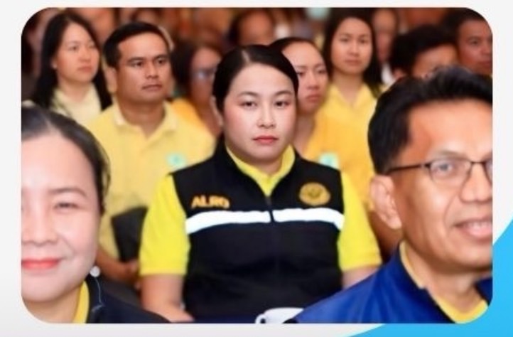 วันที่ 18 พฤศจิกายน 2567 นางสาวภัทรวดี สุขเสวตร ปฏิรูปที่ดินจังหวัดหนองคาย พร้อมข้าราชการ และเจ้าหน้าที่ ส.ป.ก.หนองคาย ร่วมตอนรับรัฐมนตรีว่าการกระทรวงเกษตรและสหกรณ์