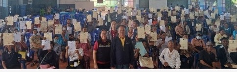 วันที่ 21 พฤศจิกายน 2567 นางสาวภัทรวดี สุขเสวตร ปฏิรูปที่ดินจังหวัดหนองคาย มอบหมายให้ นางสาววิจิตร ประจิมทิศ นักวิชาการปฏิรูปที่ดินชำนาญการพิเศษ พร้อมเจ้าหน้าที่ ส.ป.ก.หนองคาย ออกศูนย์บริการ